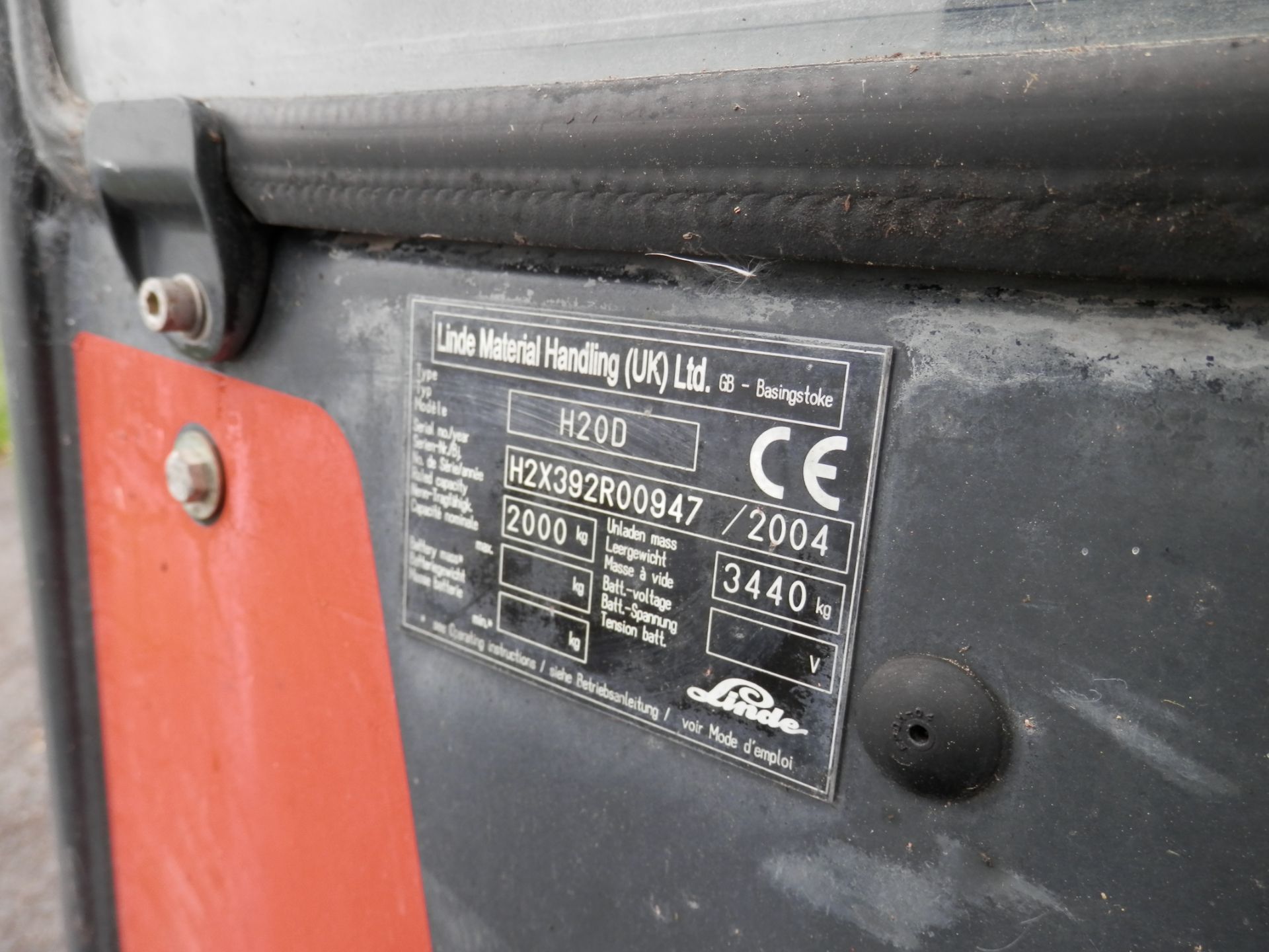 2004 LINDE H20 2 TONNE DIESEL FORKLIFT, GOOD WORKING ORDER. - Image 15 of 16