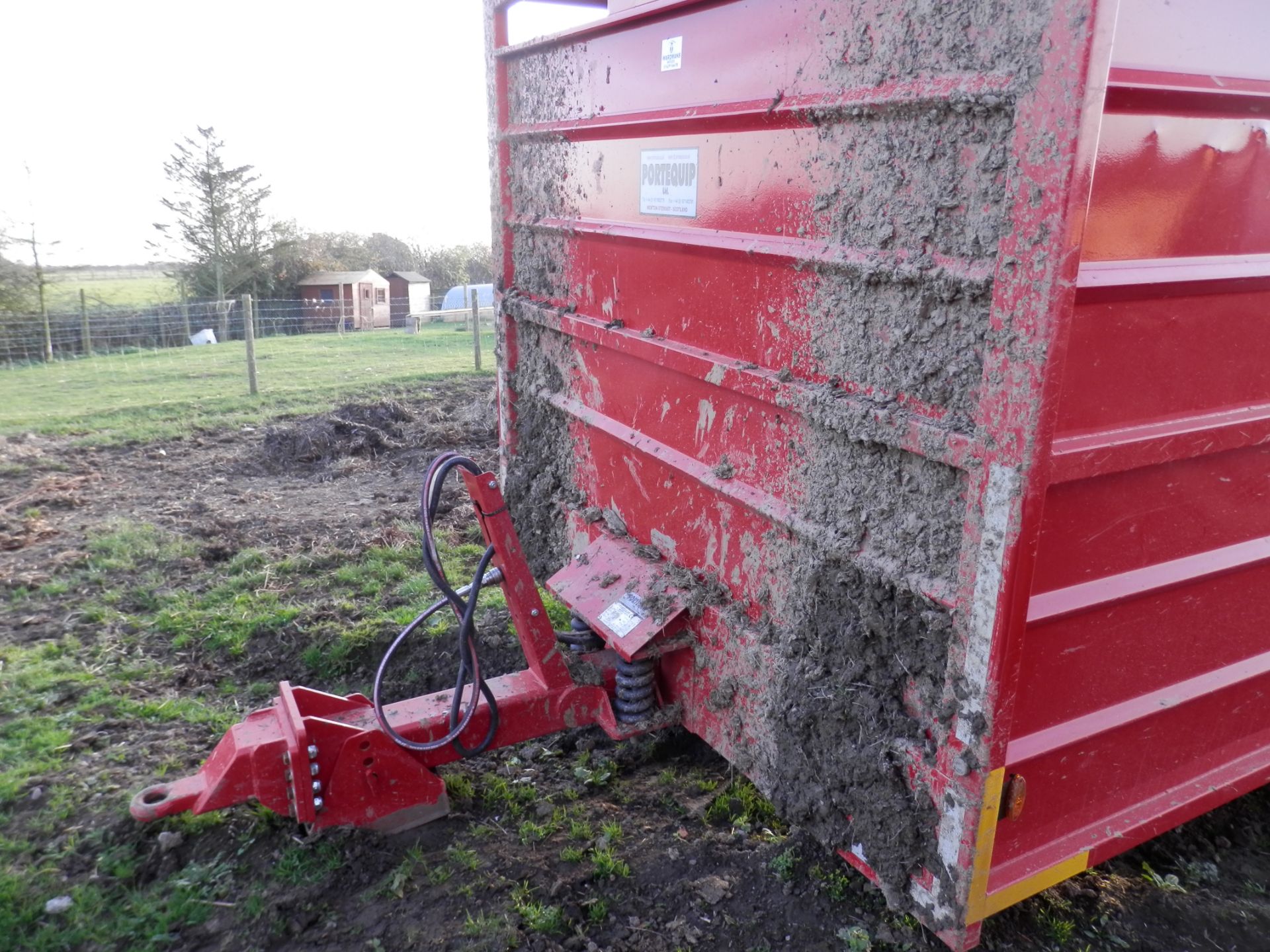 2016 PORTAQUIP 8 TONNE CATTLE TRAILER, GREAT CONDITION, READY TO USE. - Image 7 of 8