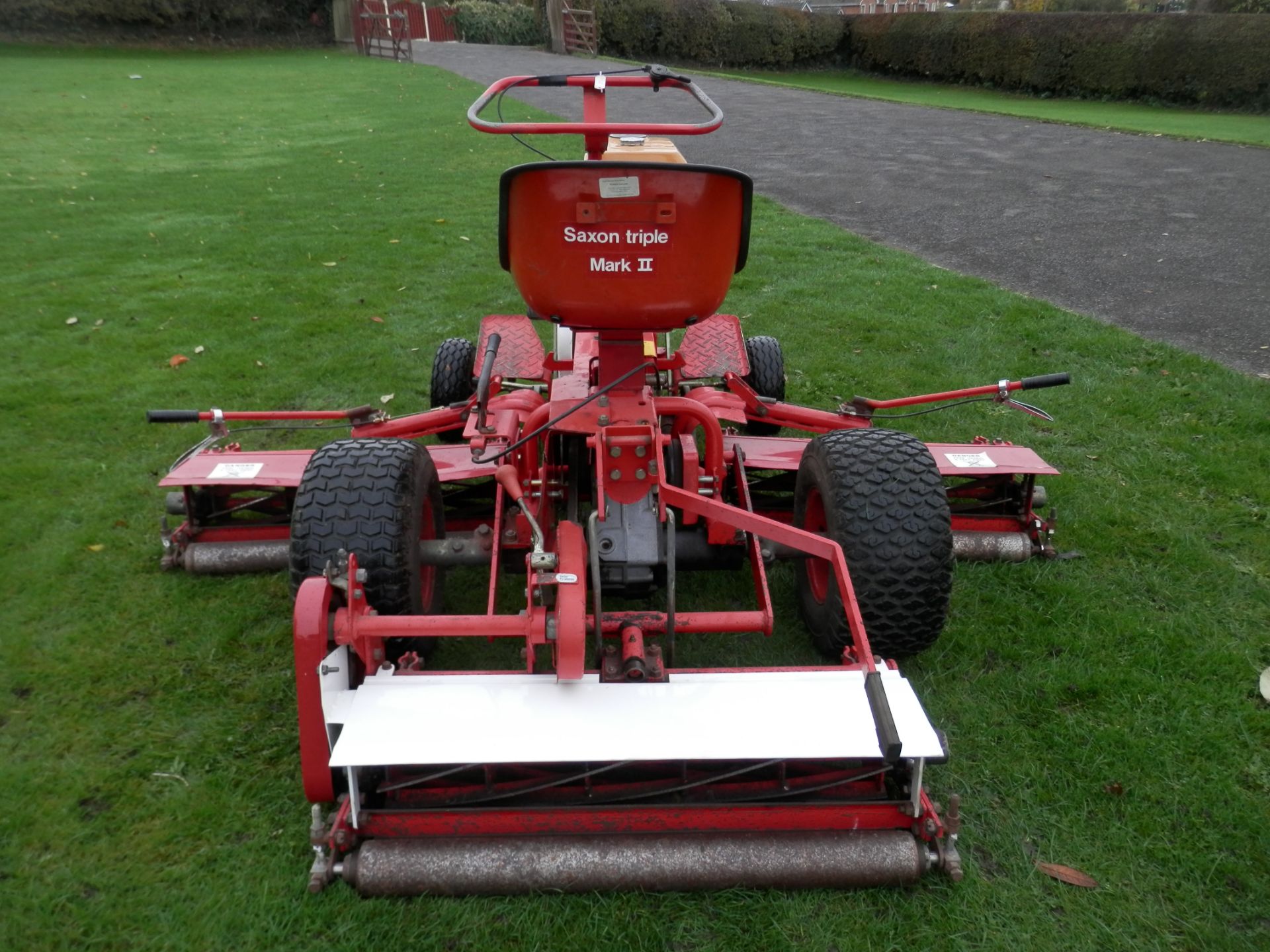 ALL WORKING SAXON TRIPLE MK2 RIDE ON MOWER, UPGRADED WITH GEARS, BRAKE PEDAL & DIFF LOCK. - Image 11 of 14