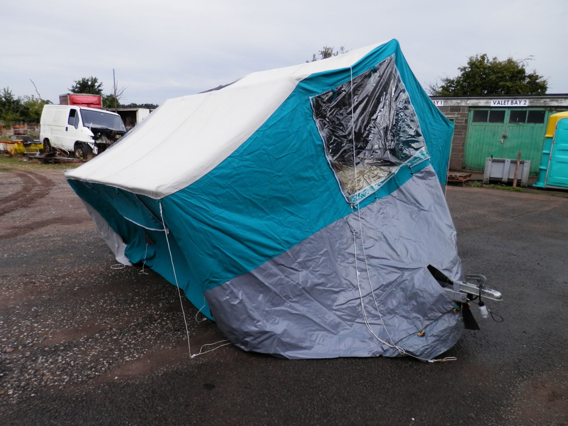 SUNNCAMP 350SE 4 BERTH TRAILER TENT WITH SINK & GAS CONNECTION POINT. LATE ENTRY TO CLEAR !! - Image 10 of 13