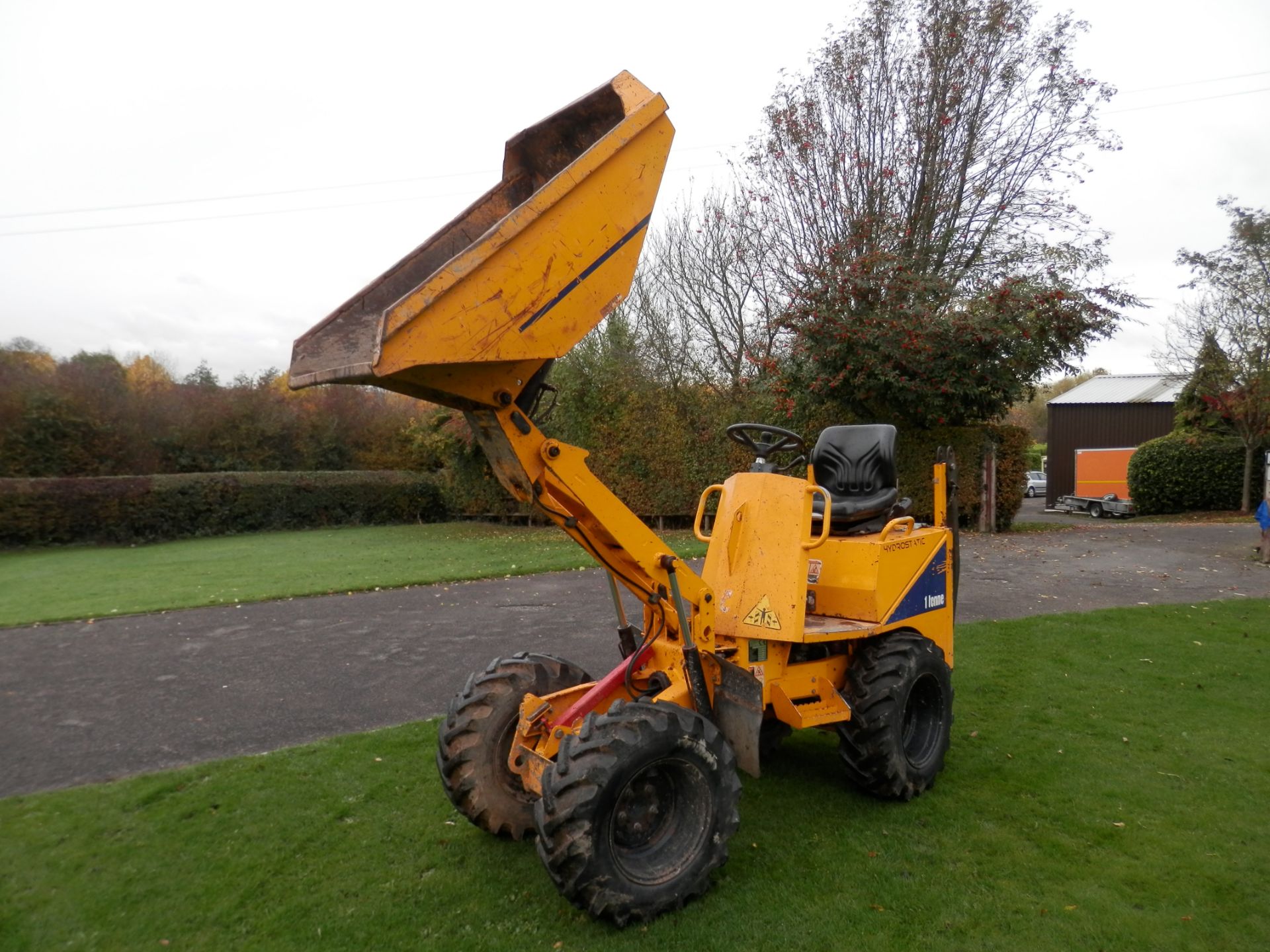 2007 THWAITES 1 TONNE DUMPER, IN GOOD WORKING ORDER, LESS THAN 2000 HOURS. DIESEL ENGINE. - Image 13 of 14