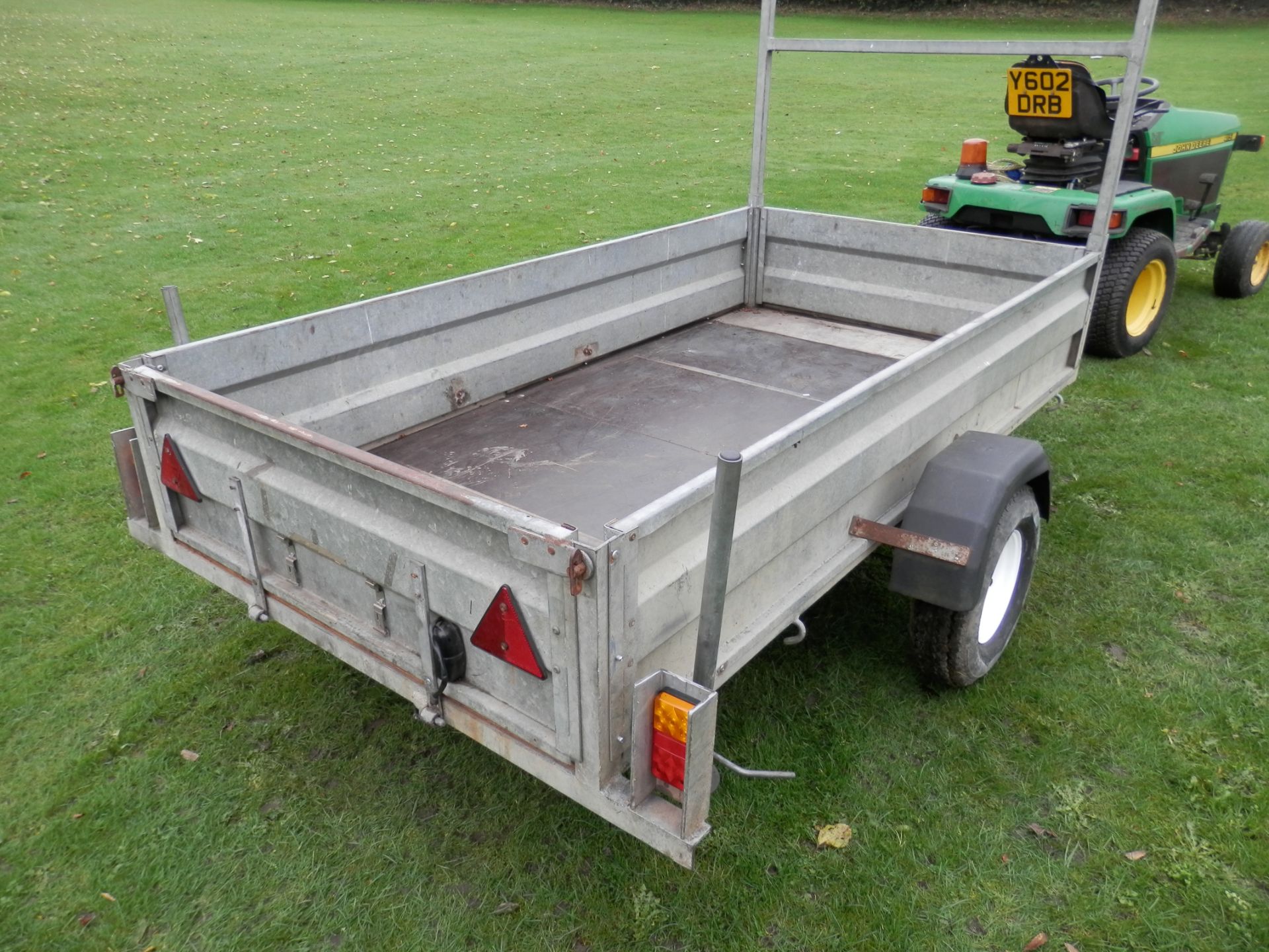 GOOD SOLID 8 X 4' GALVANIZED TRAILER, 1.5 TONNE. DROP REAR FOR EASY LOADING. - Image 3 of 9