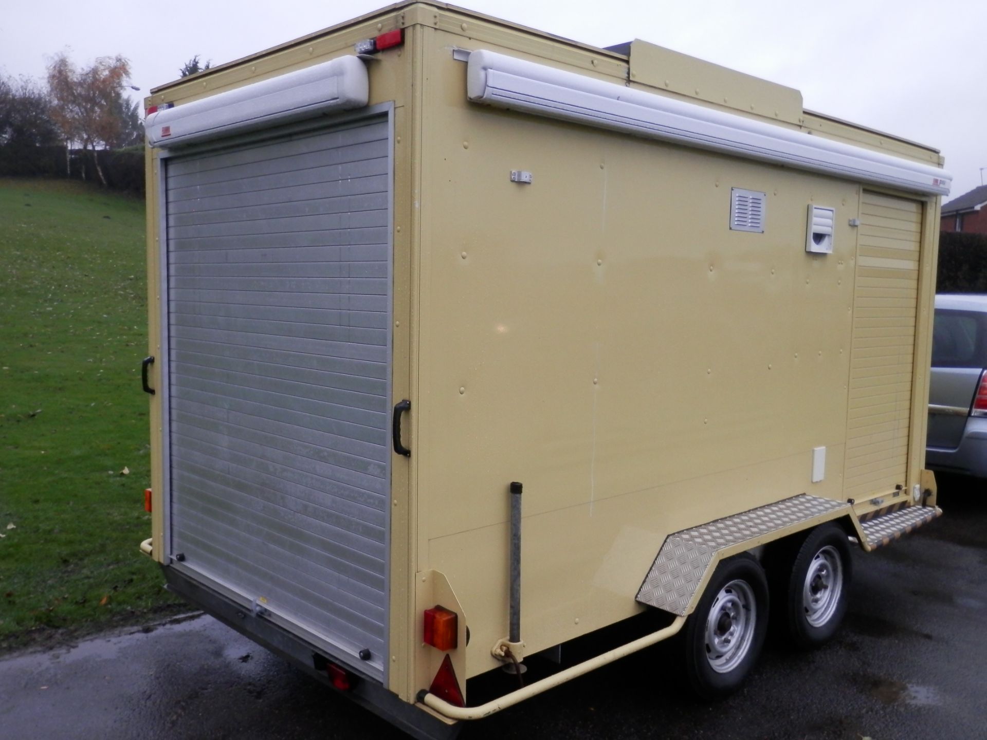 SUPERB LYNTON CATERING TRAILER, IDEAL FOR LARGE OUTDOOR FUNCTIONS, CHRISTMAS PARTIES ETC - Image 26 of 26