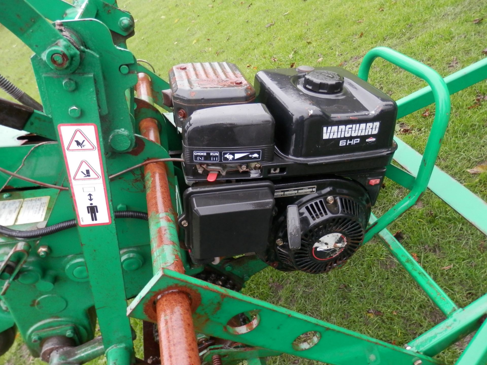 FULLY WORKING RYAN TURF/SOD CUTTER. 6 BHP VANGUARD PETROL ENGINE.WITH OWN TRAILER. - Image 3 of 8