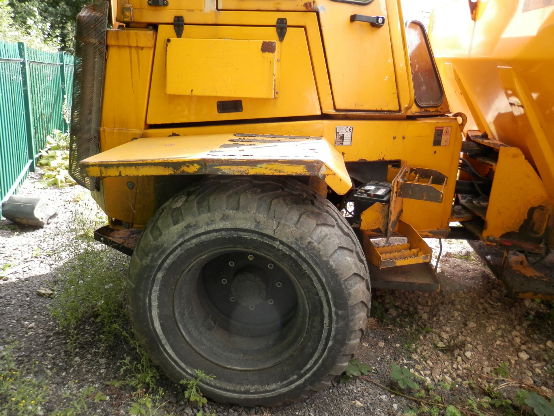RARE 2005 THWAITES ENCLOSED CAB 5 TONNE DUMPER TRUCK, EX WATER BOARD. ALL WORKING. - Image 6 of 8