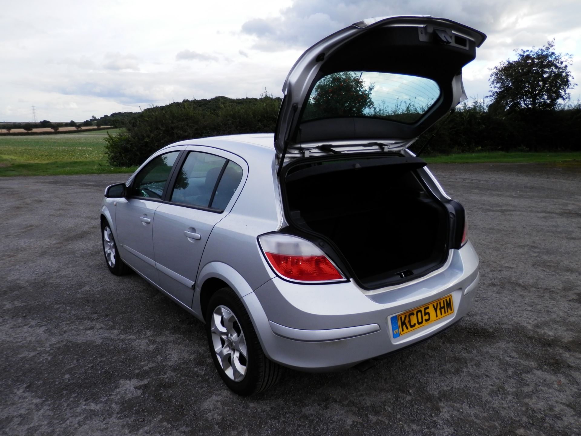 2005/05 REG VAUXHALL ASTRA 1.6 SRI, PETROL, 5 SPEED MANUAL, MOT 31ST JAN 2017. 98K MILES. - Image 8 of 30