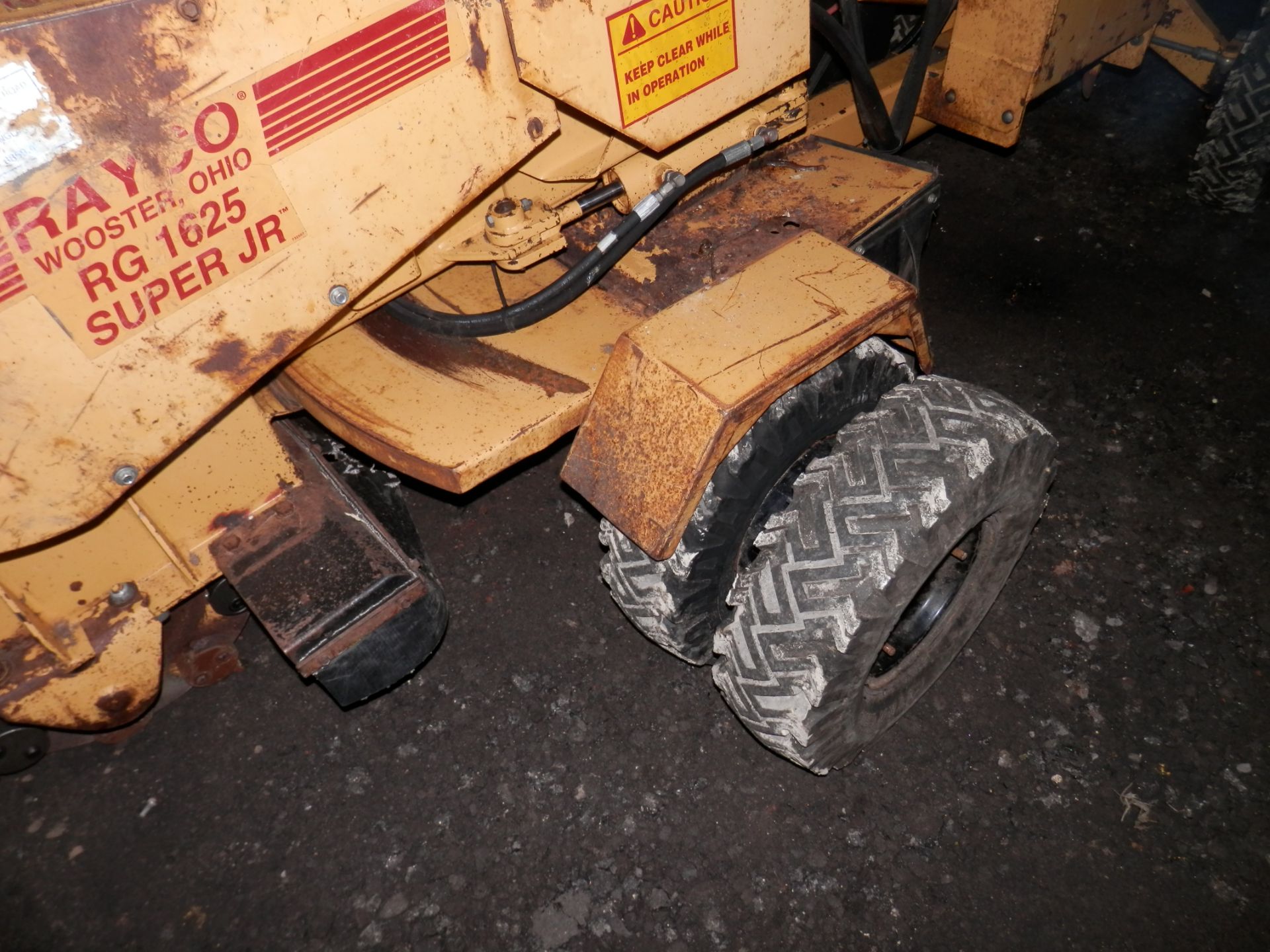 WORKING RAYCO RG1625 SUPER JUNIOR AMERICAN MADE STUMP GRINDER. WILL CHEW THROUGH JUST ABOUT ANYTHING - Image 8 of 12