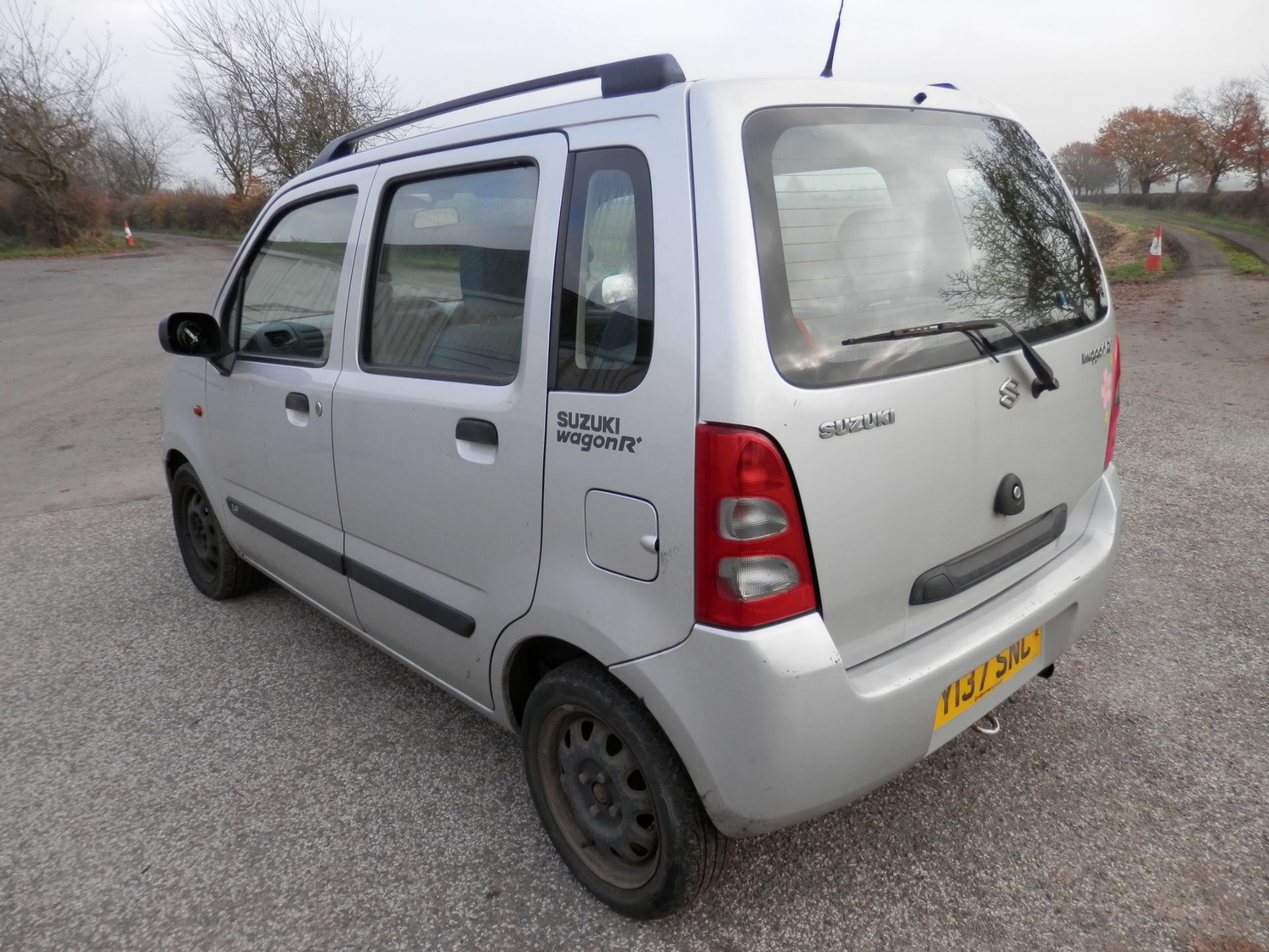 Y REG/2001 SUZUKI WAGON R 1.3 GL. 106K MILES, MOT JULY 2017. HISTORY TO 2014. CHEAP & CHEERFUL. - Image 5 of 24