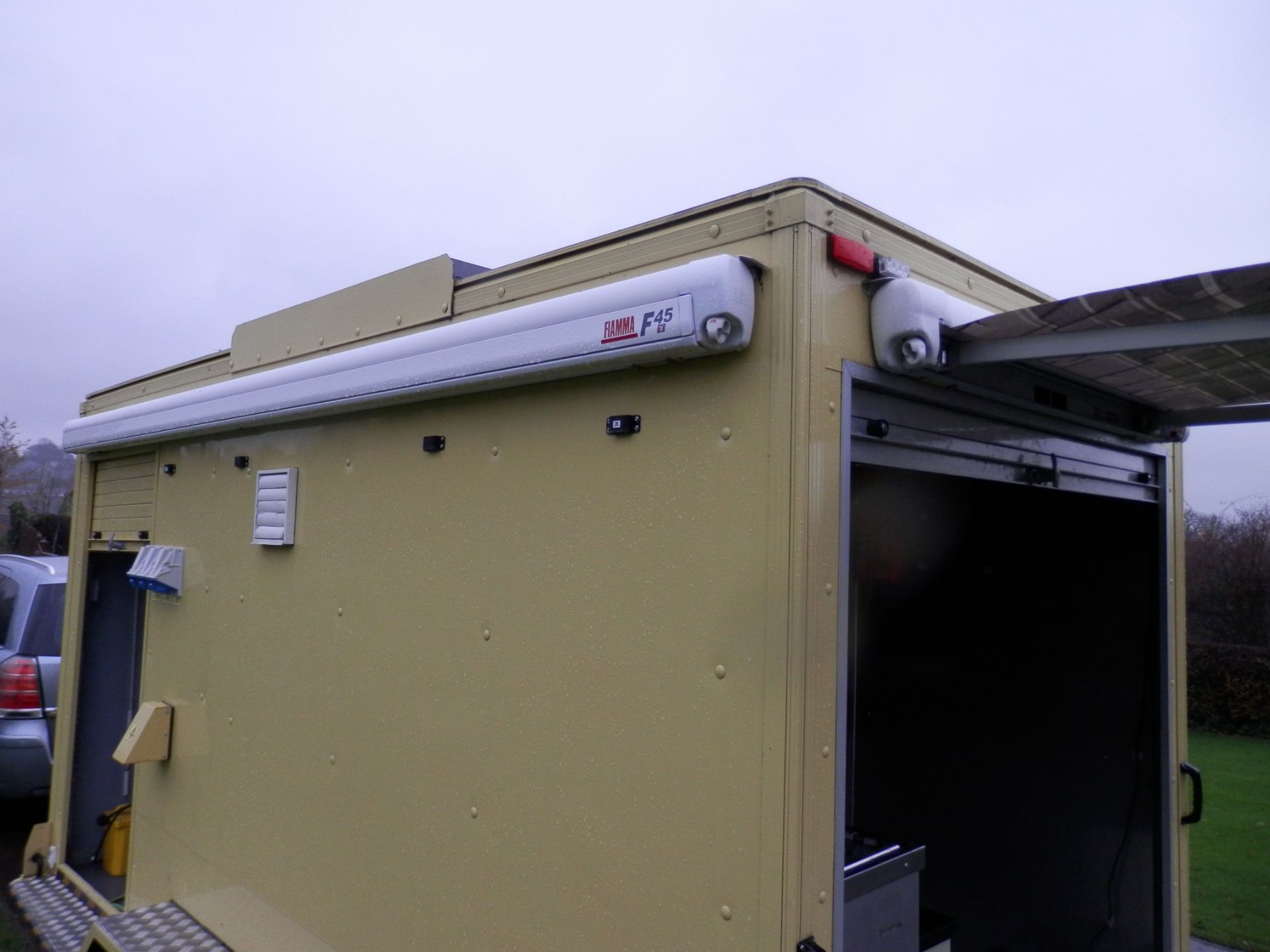 SUPERB LYNTON CATERING TRAILER, IDEAL FOR LARGE OUTDOOR FUNCTIONS, CHRISTMAS PARTIES ETC - Image 17 of 26
