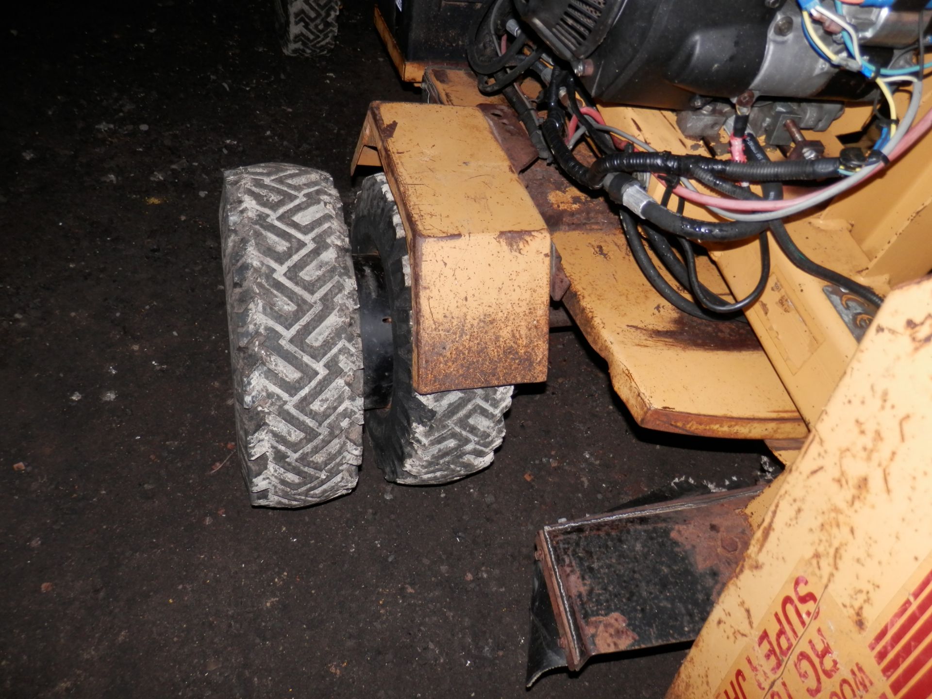 WORKING RAYCO RG1625 SUPER JUNIOR AMERICAN MADE STUMP GRINDER. WILL CHEW THROUGH JUST ABOUT ANYTHING - Image 6 of 12