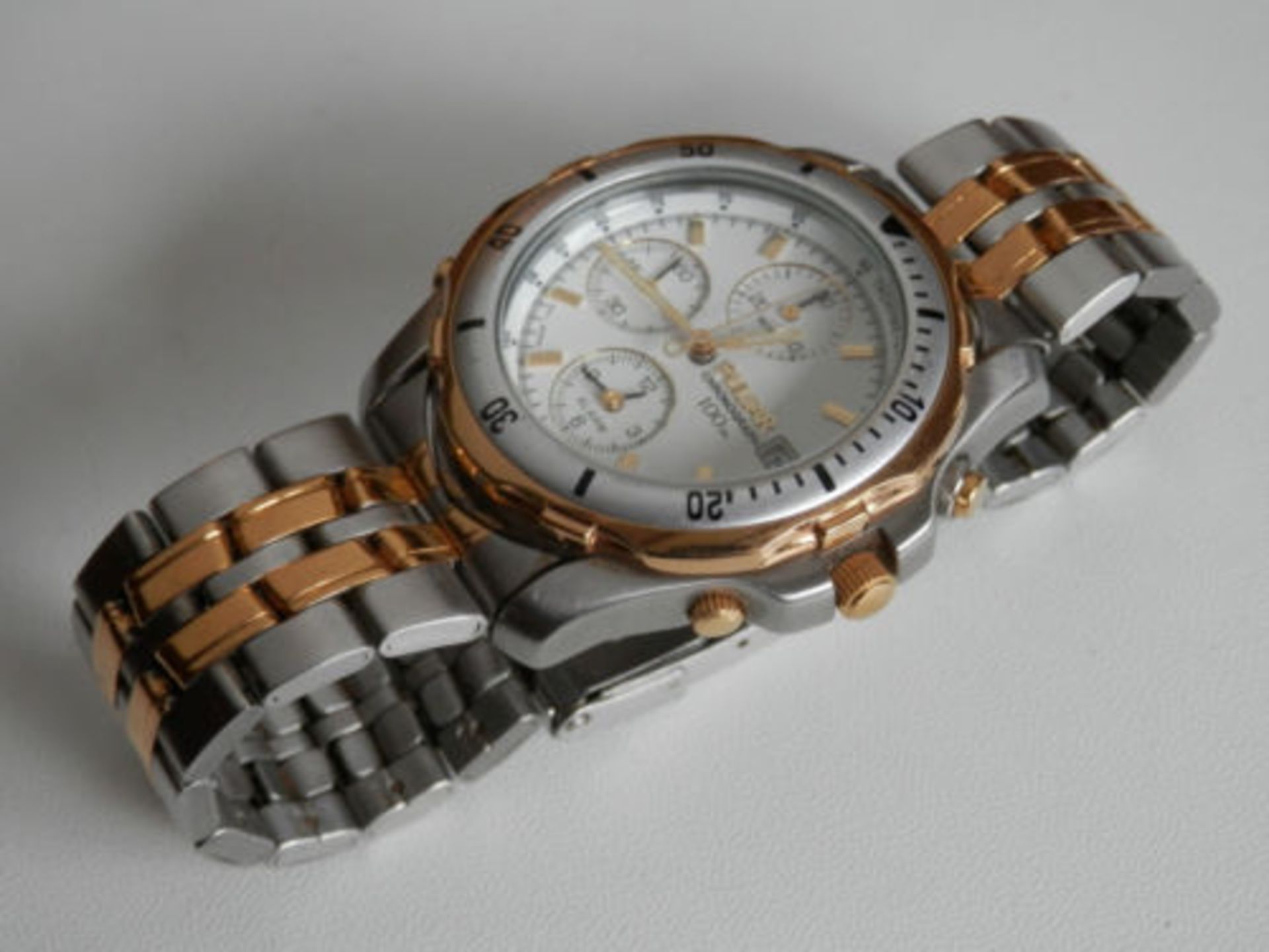 RARE WORKING 2000 PULSAR ALARM CHRONOGRAPH SPORTS 100 QUARTZ WATCH, ALL WORKING. - Image 4 of 10