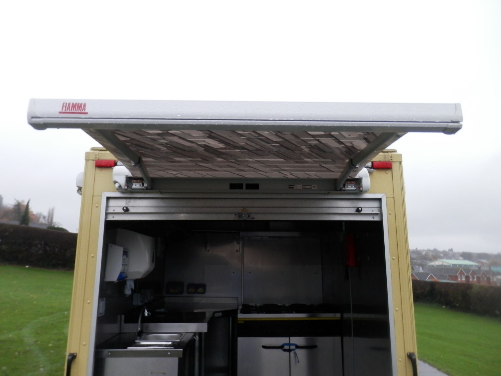 SUPERB LYNTON CATERING TRAILER, IDEAL FOR LARGE OUTDOOR FUNCTIONS, CHRISTMAS PARTIES ETC - Image 18 of 26