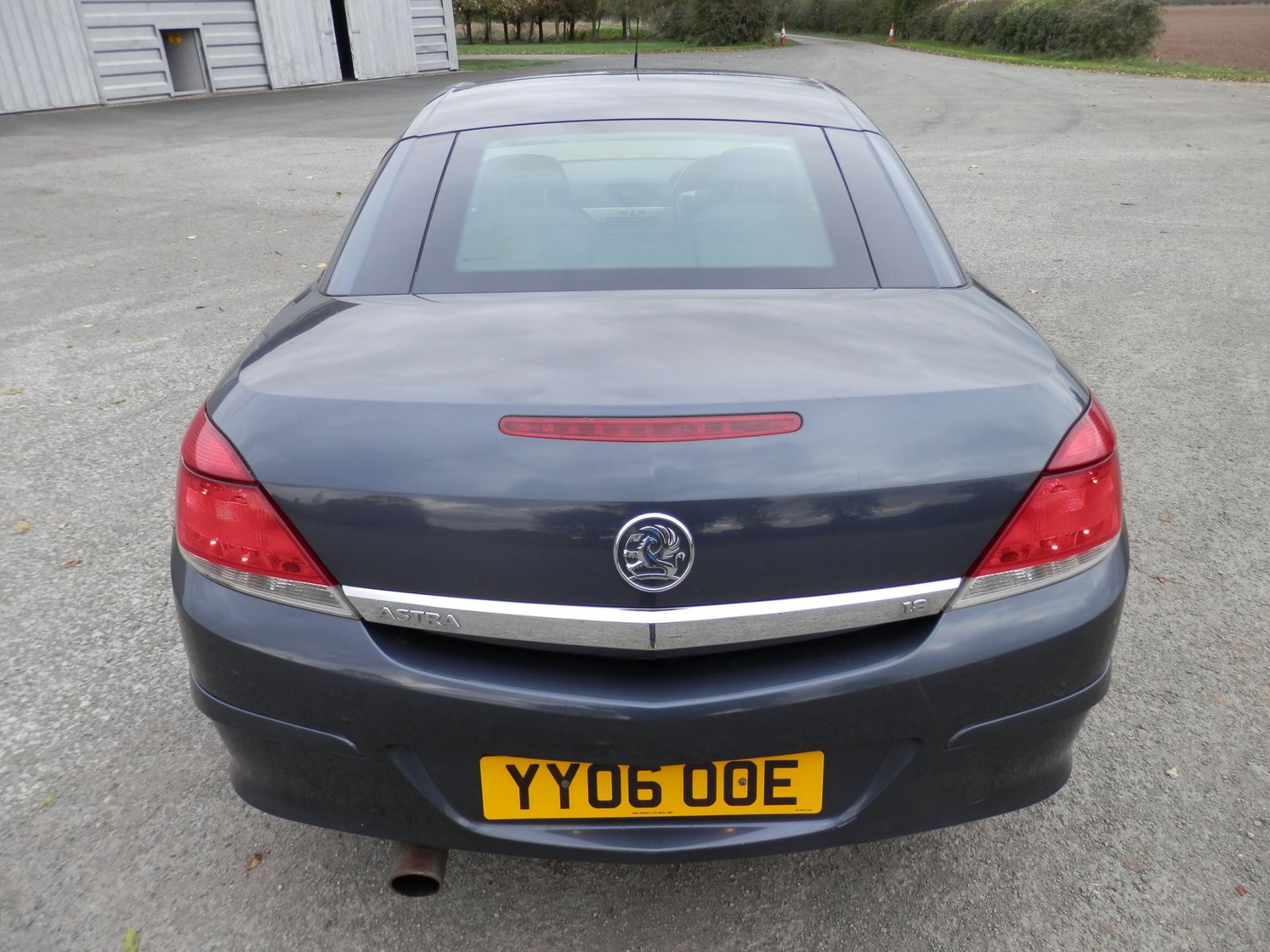 2006/06 VAUXHALL ASTRA DESIGN 1.8 SPORT TWIN TOP CONVERTIBLE, ONLY 62K MILES WARRANTED, MOT FEB 2017 - Image 4 of 25