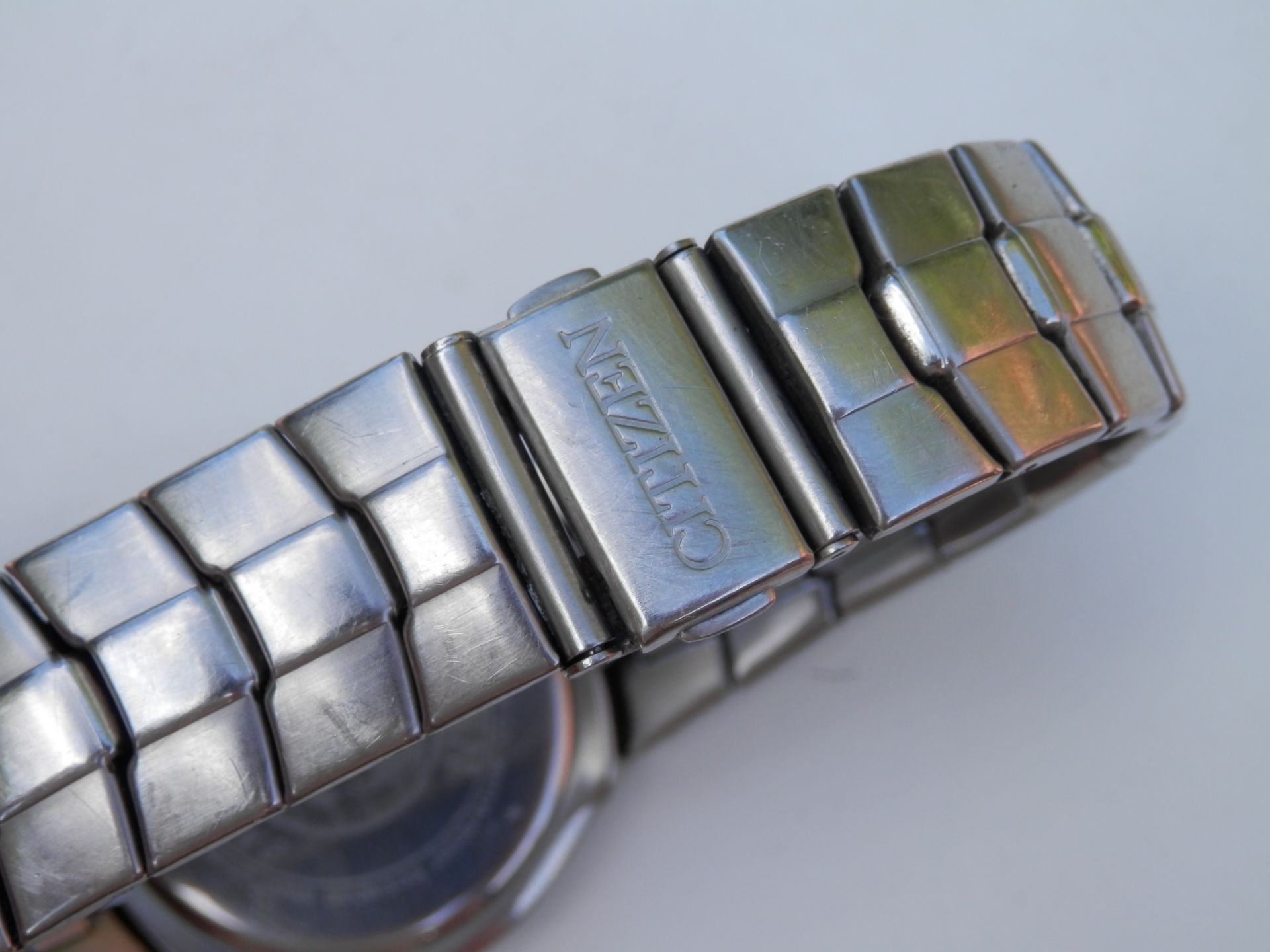 FULL STAINLESS GENTS CITIZEN ECO DRIVE SOLAR POWERED DATE WATCH, WORKING WITH 8"+ STRAP. RRP £189. - Image 5 of 6