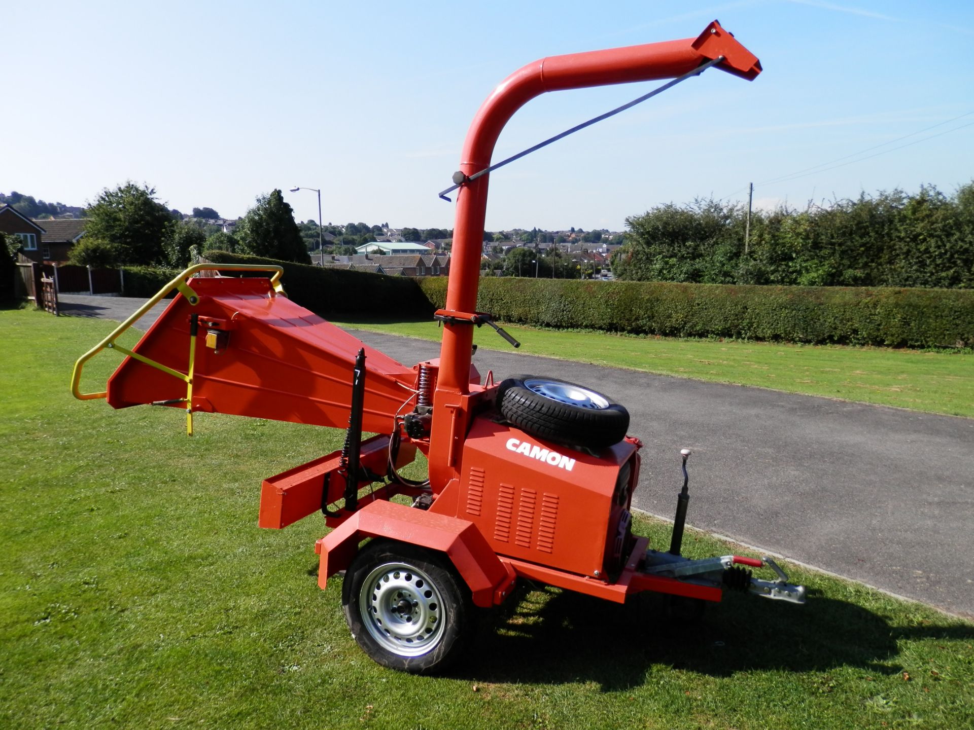 SUPERB CAMON C250P 5" PETROL POWERED WOOD CHIPPER APPROX 2007? SPARE WHEEL, WORKING WELL, NO VAT !! - Image 2 of 10
