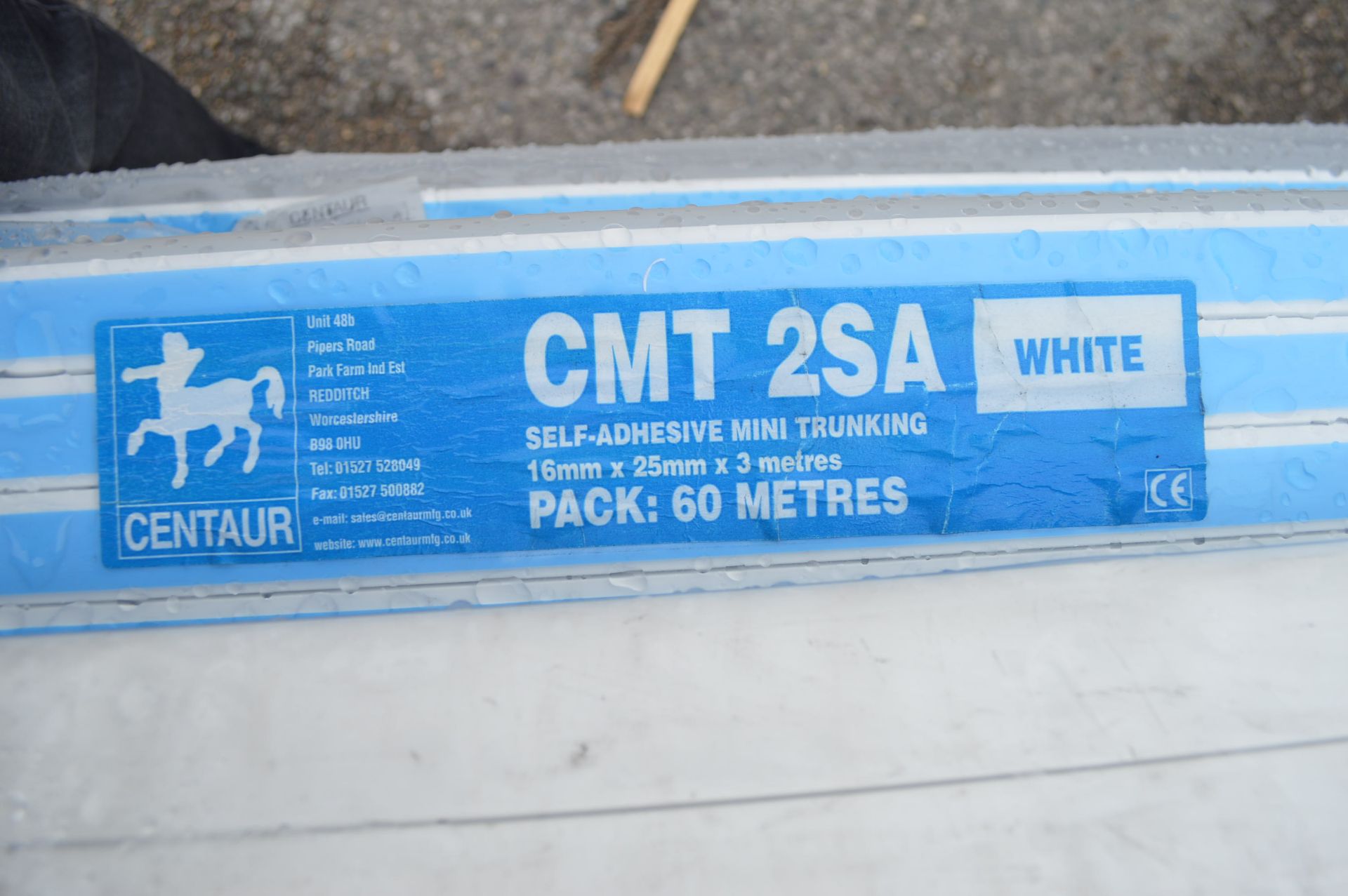 1200 METRES OF SELF-ADHESIVE MINI TRUNKING WHITE - Image 3 of 6