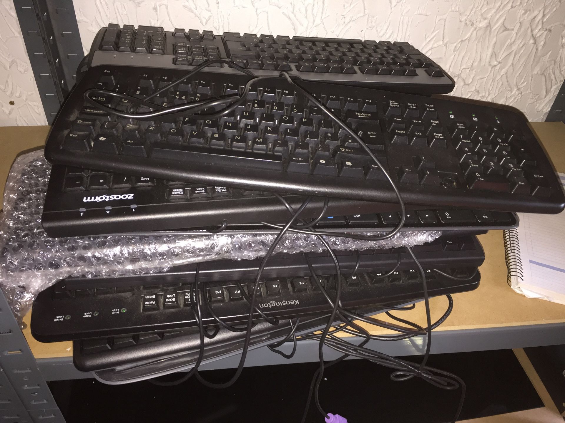 KEYBOARDS APPROX 17 USED SPARES