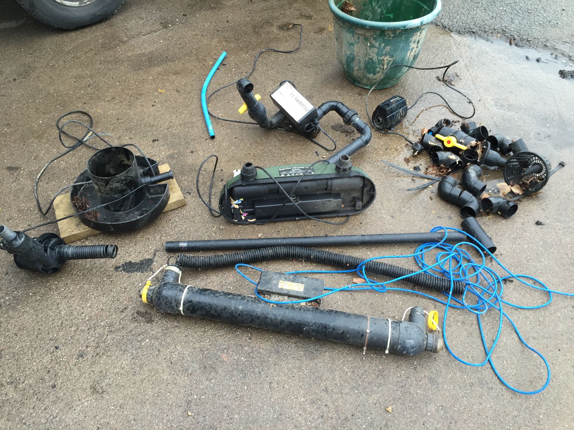 VARIOUS POND EQUIPMENT INCLUDING FILTERS, PIPING AND WATER CLARIFIER -UV FILTER *NO VAT*