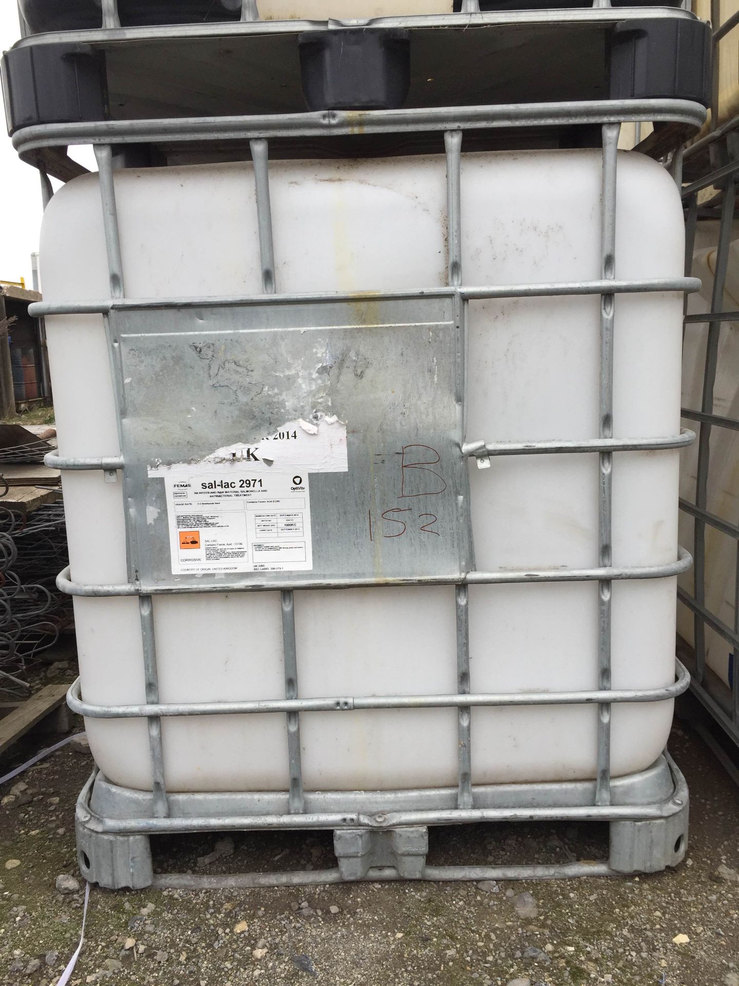 SCHUTZ 1000 LITRE IBC - GRADE B *NO VAT*