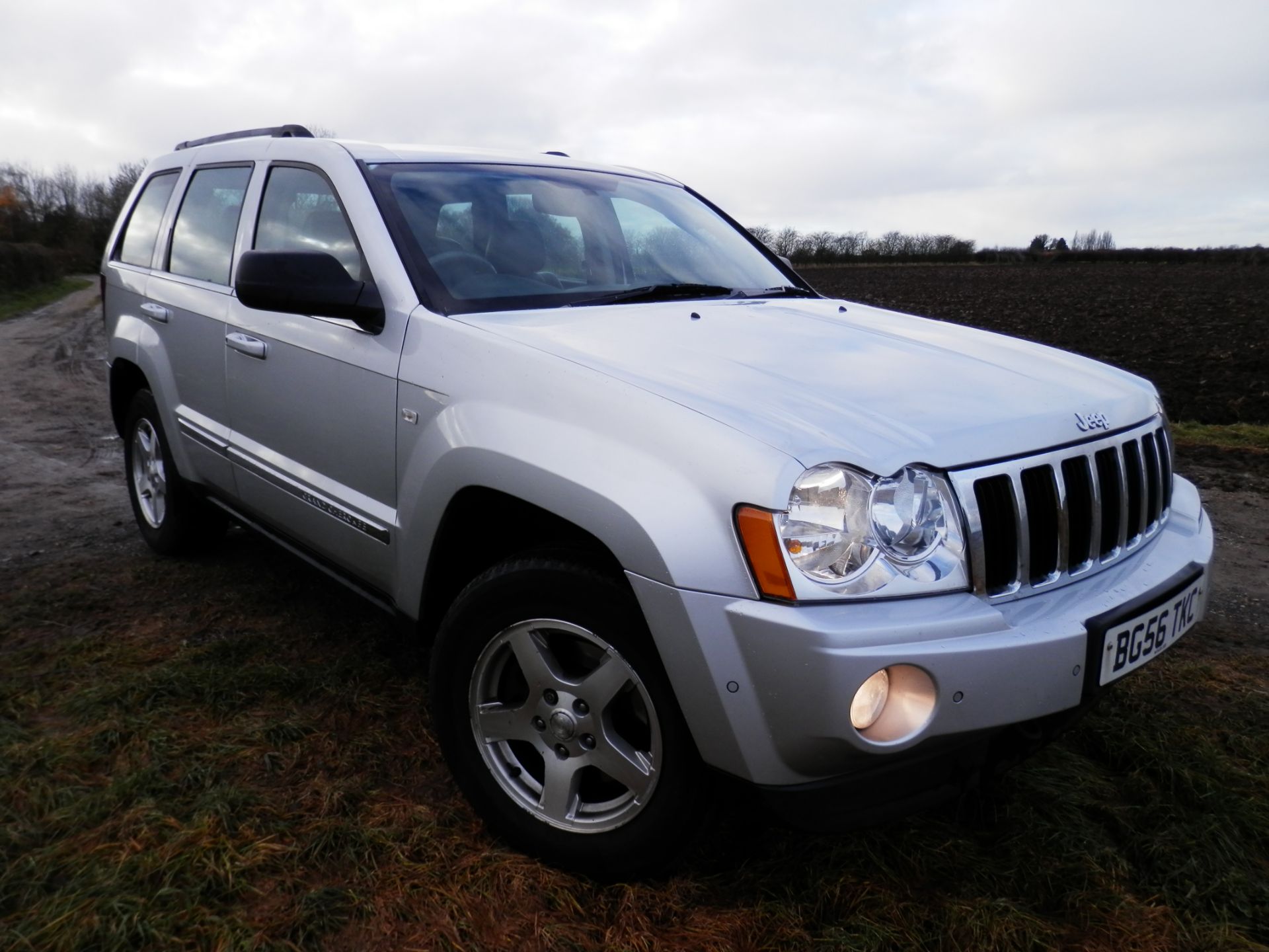 2006/56 PLATE JEEP GRAND CHEROKEE 3.0 CRD V6 TURBO DIESEL AUTO. ONLY 92K MILES. 12 MONTHS MOT