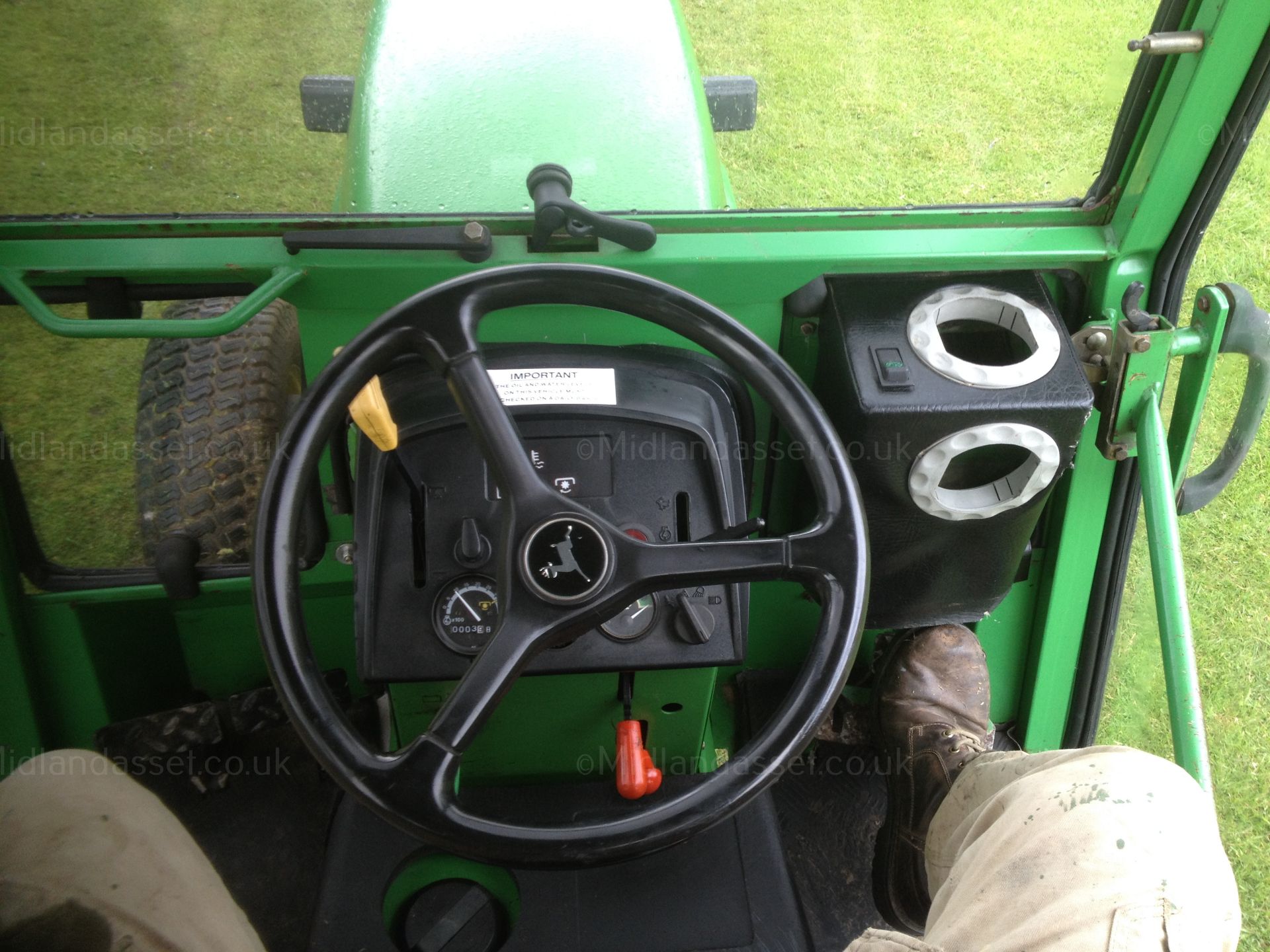 1992 JOHN DEERE 955 COMPACT TRACTOR WITH FULL MAUSER CAB - Image 7 of 7