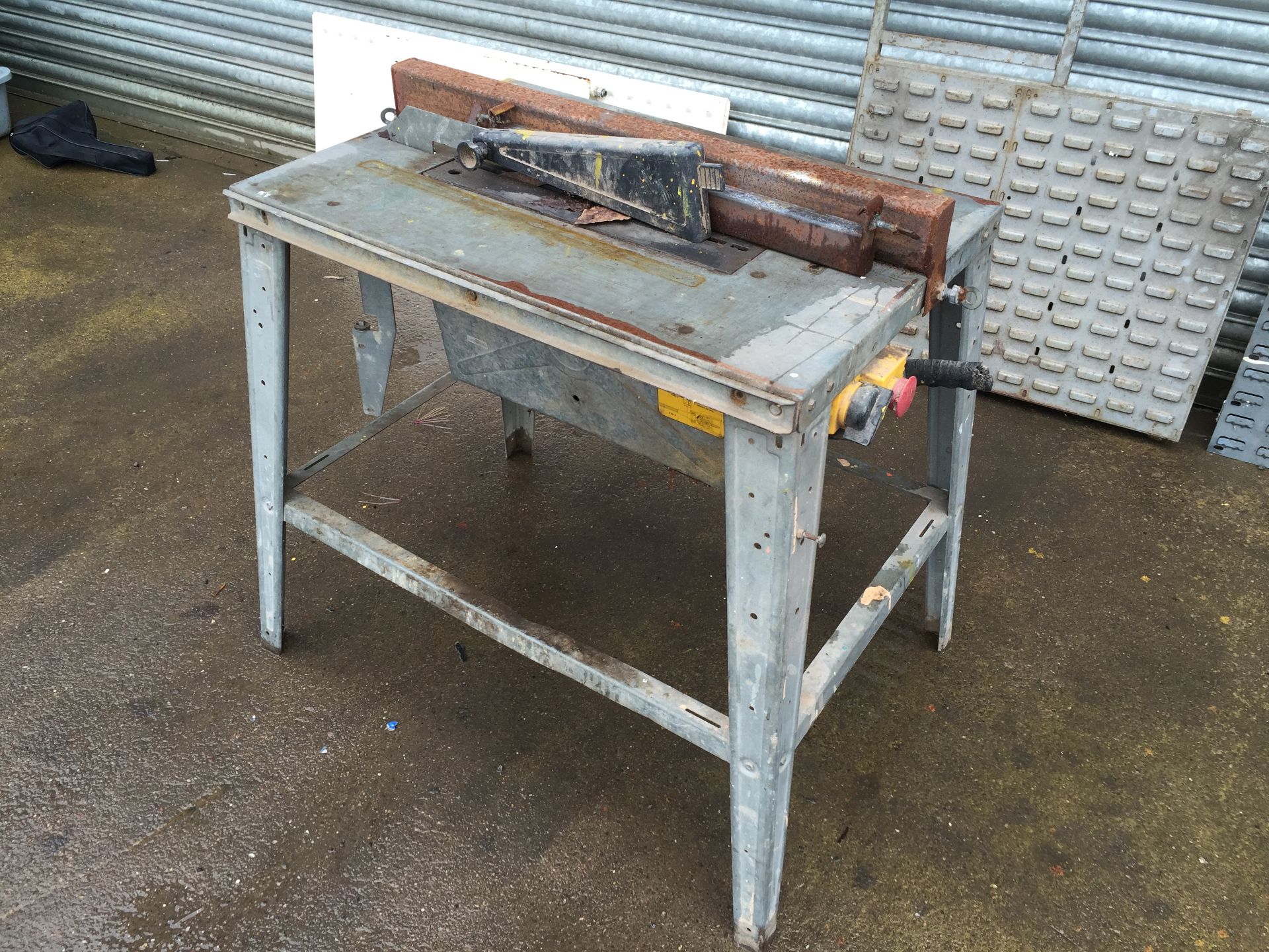 110V RIP SAW BENCH - GOOD WORKING ORDER