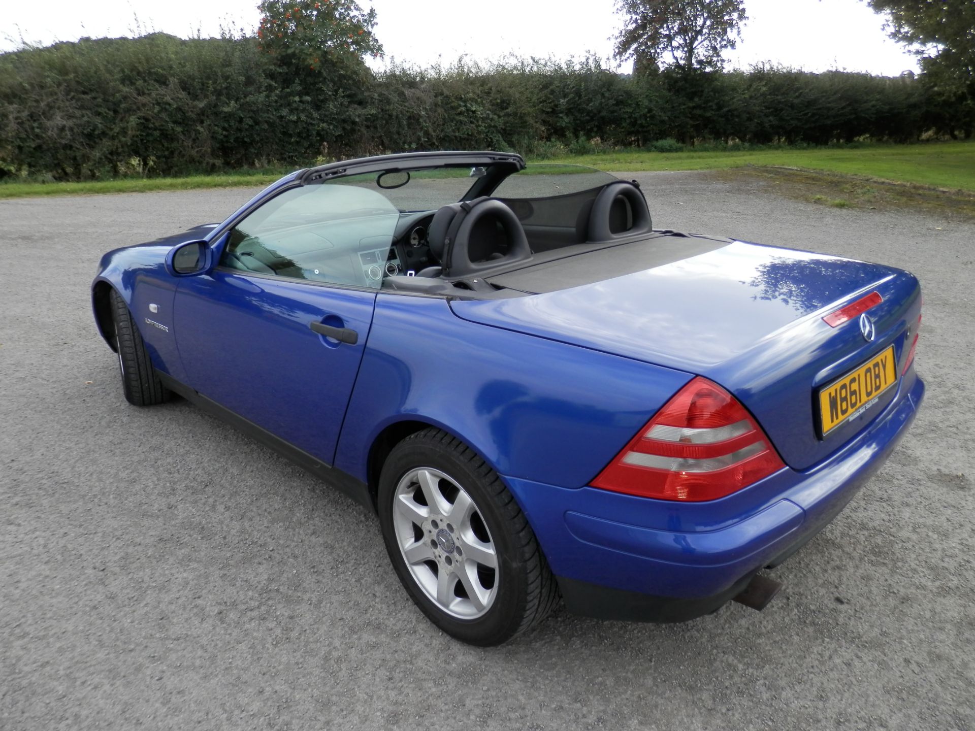 2000/W MERCEDES SLK 230 KOMPRESSOR CONVERTIBLE, BLUE, BLACK LEATHER 158K MILES. MOT MARCH 2017. - Image 6 of 37