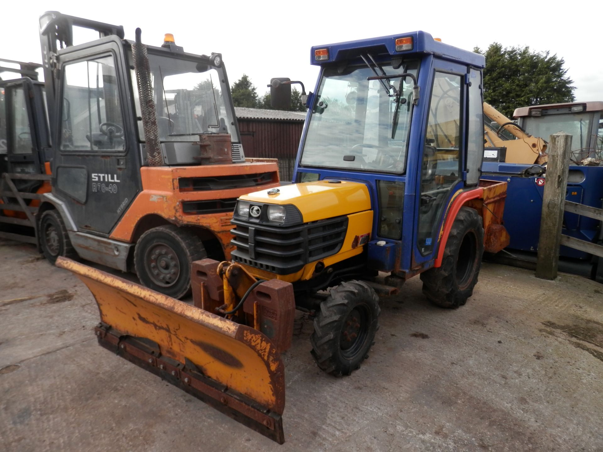 2005/55 PLATE KUBOTA B2400 1600 KG TRACTOR,RUNNING FINE.