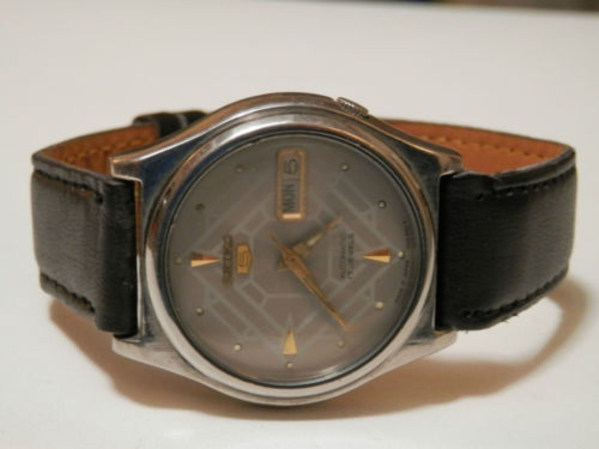1984 WORKING SEIKO 7009 AUTOMATIC 17 JEWEL DAY/DATE WATCH, STAINLESS CASE. - Image 13 of 13