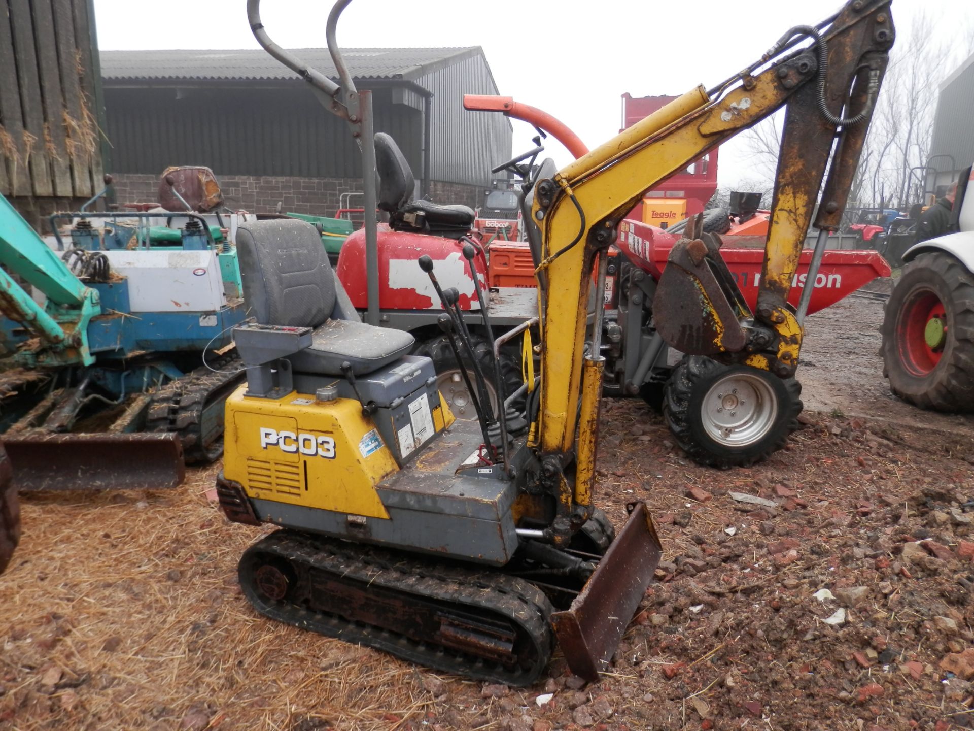 GOOD WORKING KOMATSU PC03 MINI DIGGER, SHOWING 894 WORKING HOURS