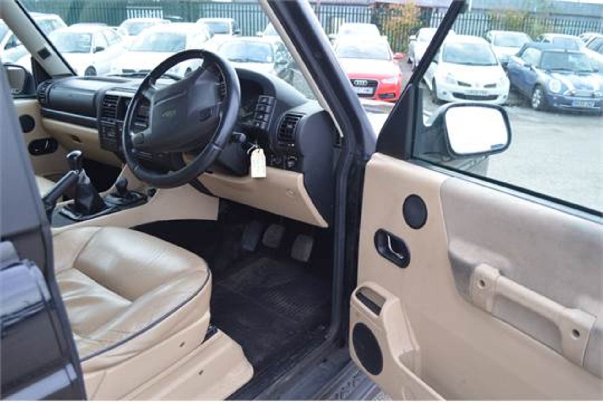 2004/04 REG LAND ROVER DISCOVERY BLACK LANDMARK TD5 7 SEATER - SERVICE HISTORY PRESENT - Image 29 of 29