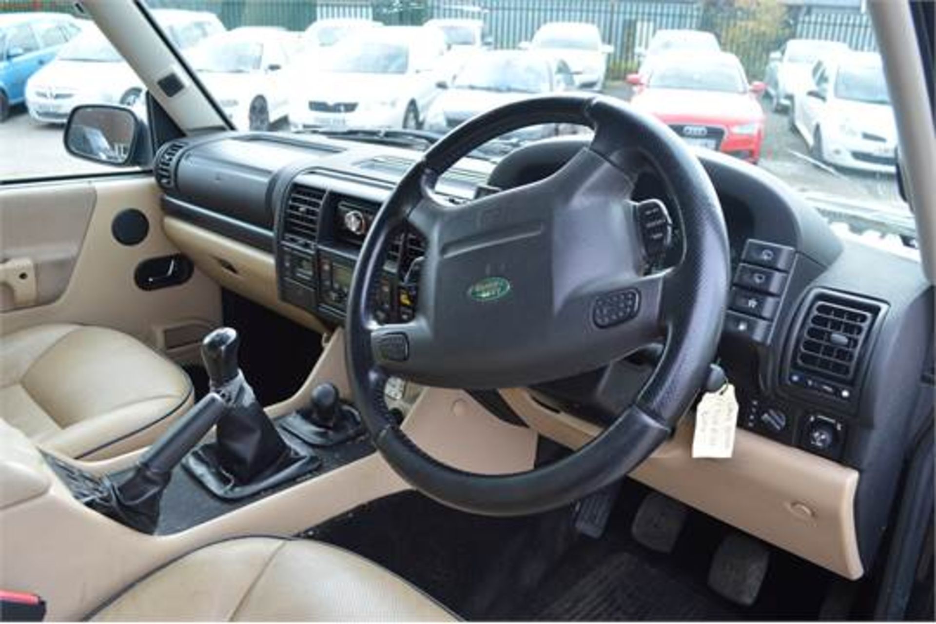 2004/04 REG LAND ROVER DISCOVERY BLACK LANDMARK TD5 7 SEATER - SERVICE HISTORY PRESENT - Image 13 of 29