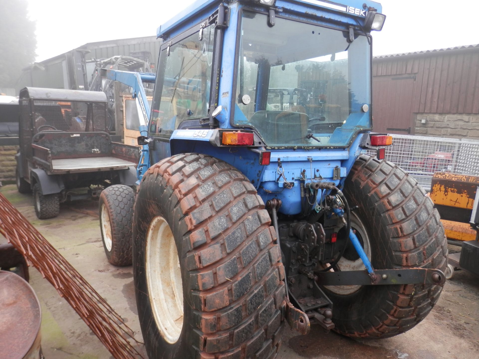 ISEKI 545 TRACTOR WITH FRONT LOADER. GOOD WORKING UNIT. - Bild 2 aus 11