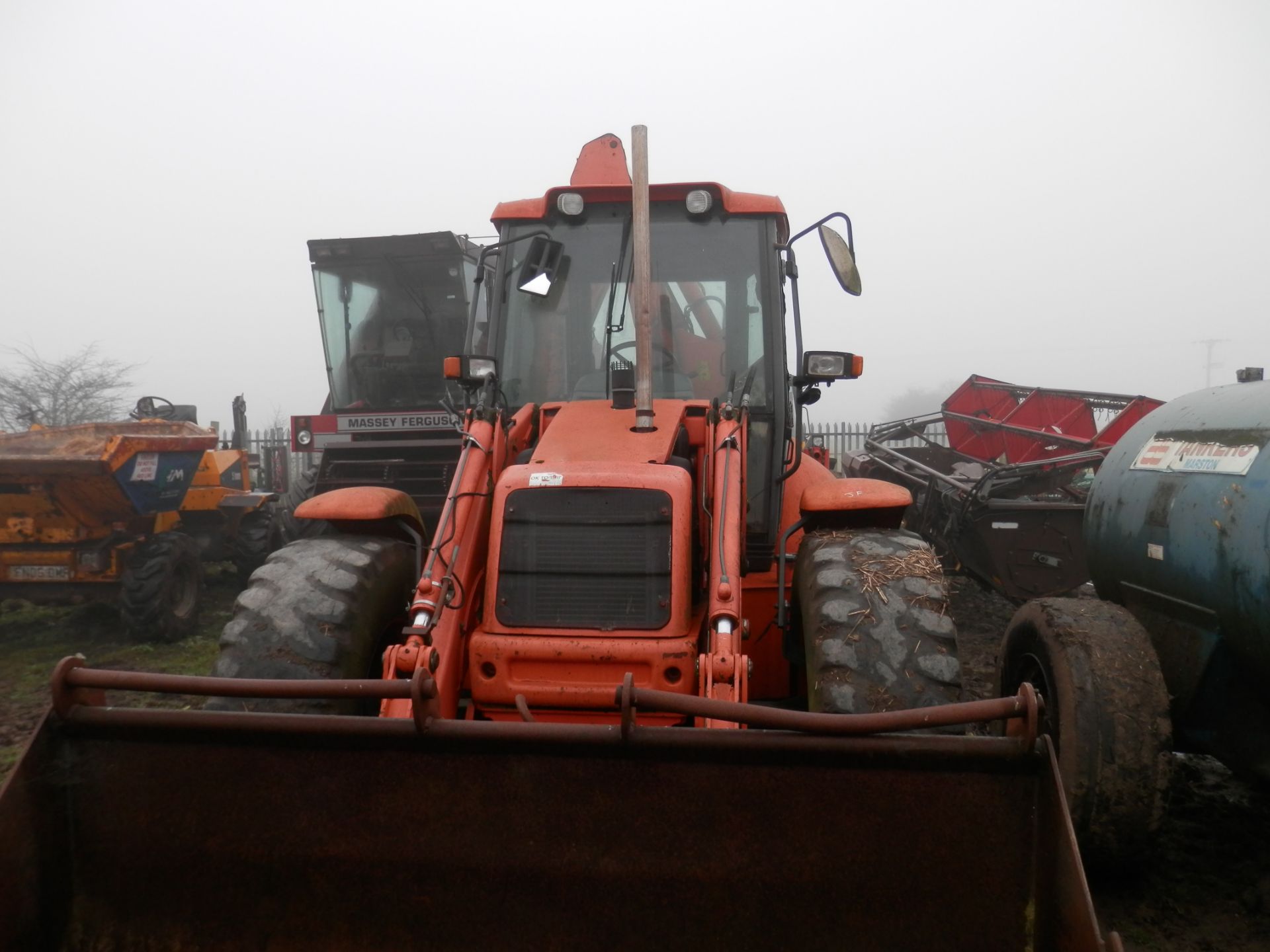 2003 HITACHI B200-4PS 9.5 TONNE DIGGER, 82KW DIESEL ENGINE. - Image 2 of 13