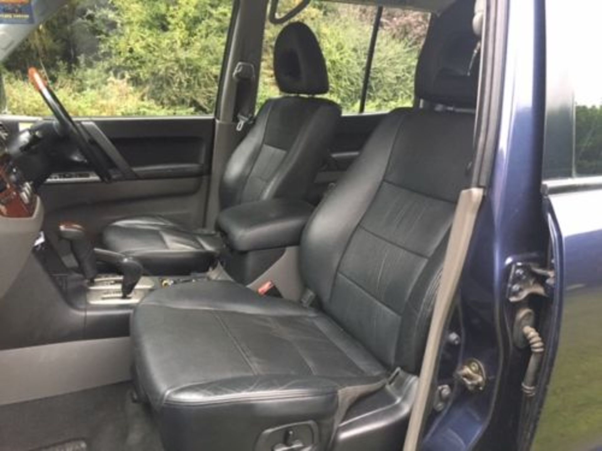 2006/06 MITSUBISHI SHOGUN 3.2 DID ELEGANCE, 7 SEATER, AUTOMATIC. ONLY 75K MILES, MOT AUGUST 2017 - Image 7 of 12
