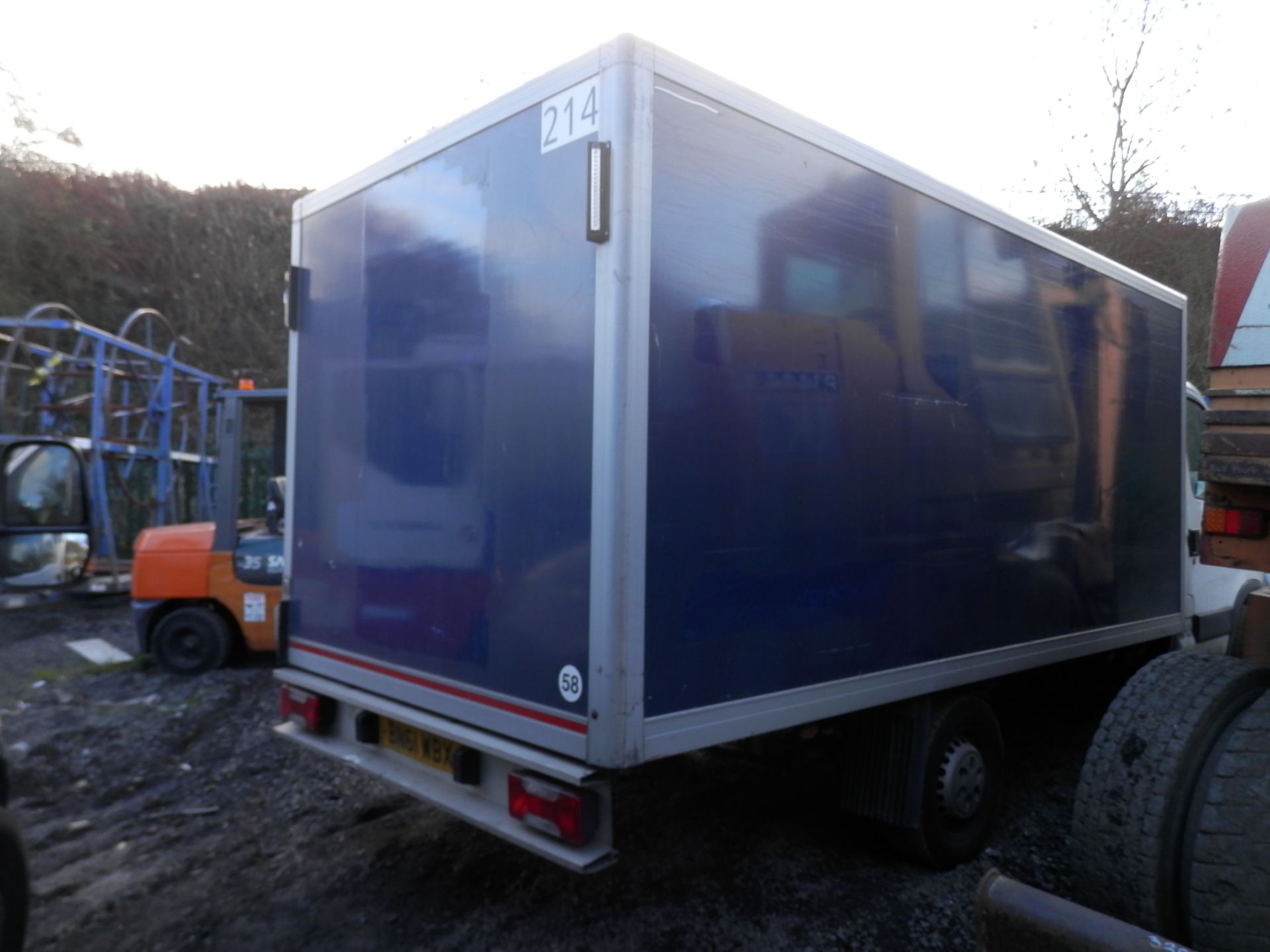 2011/61 PLATE IVECO FLATBED/BOX VAN. EX TESCO DELIVERY VANS, DIESEL, AUTO, 102K MILES. - Bild 8 aus 8