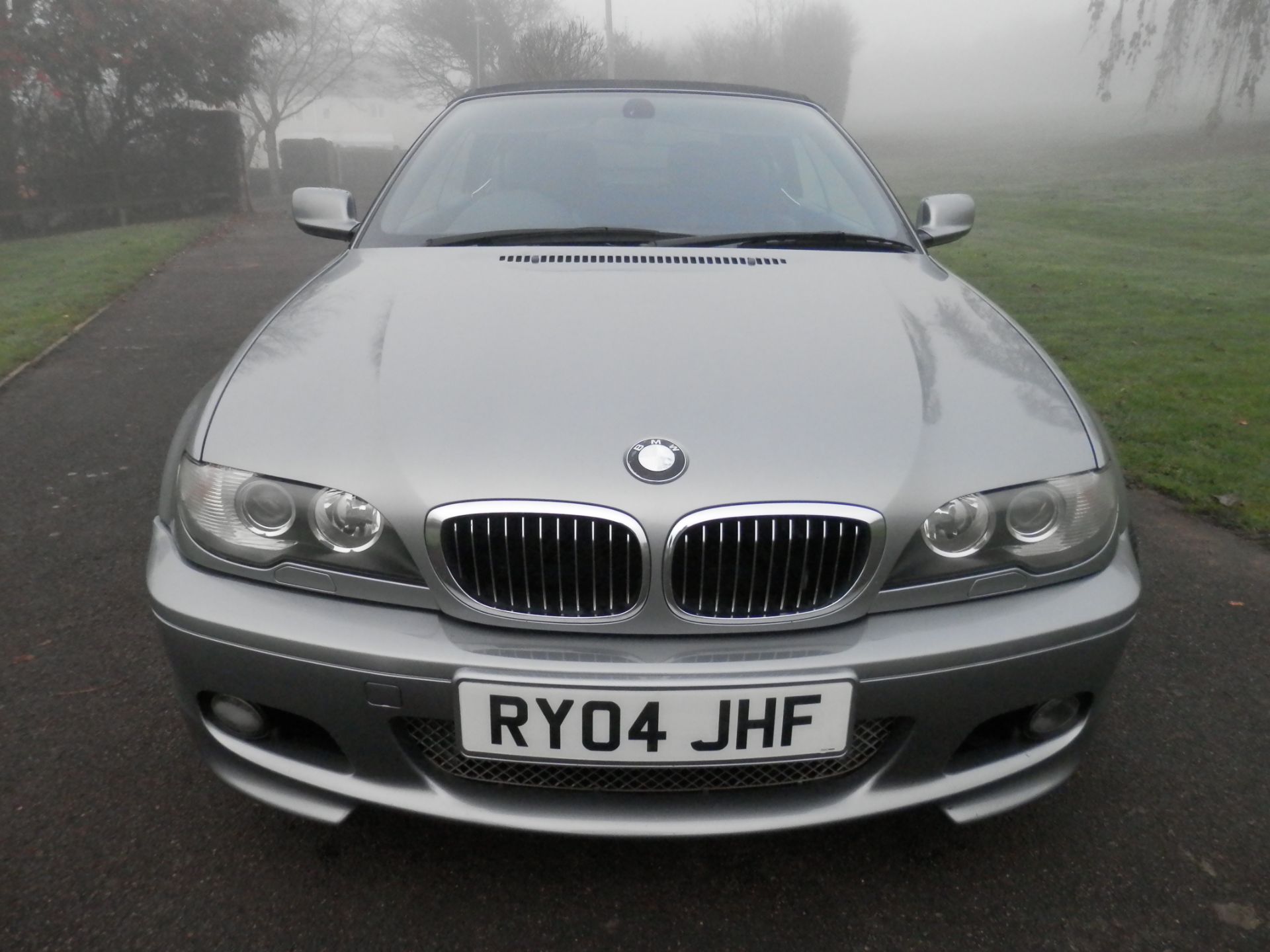 2004/04 BMW 330 CI M-SPORT COUPE SPORTS AUTO CONVERTIBLE, SILVER WITH BLACK LEATHER, ONLY 69K MILES. - Image 4 of 21