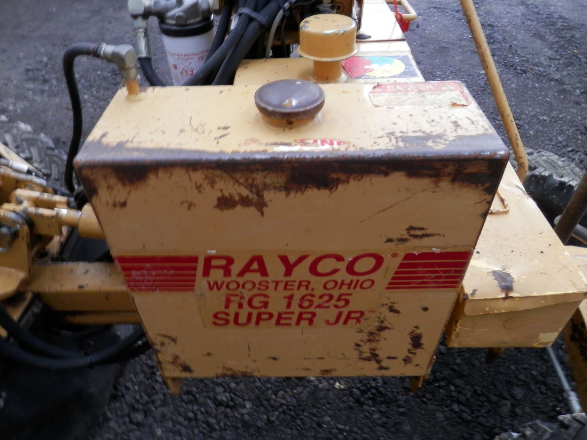 WORKING RAYCO RG1625 SUPER JUNIOR AMERICAN MADE STUMP GRINDER. WILL CHEW THROUGH JUST ABOUT ANYTHING - Image 3 of 10