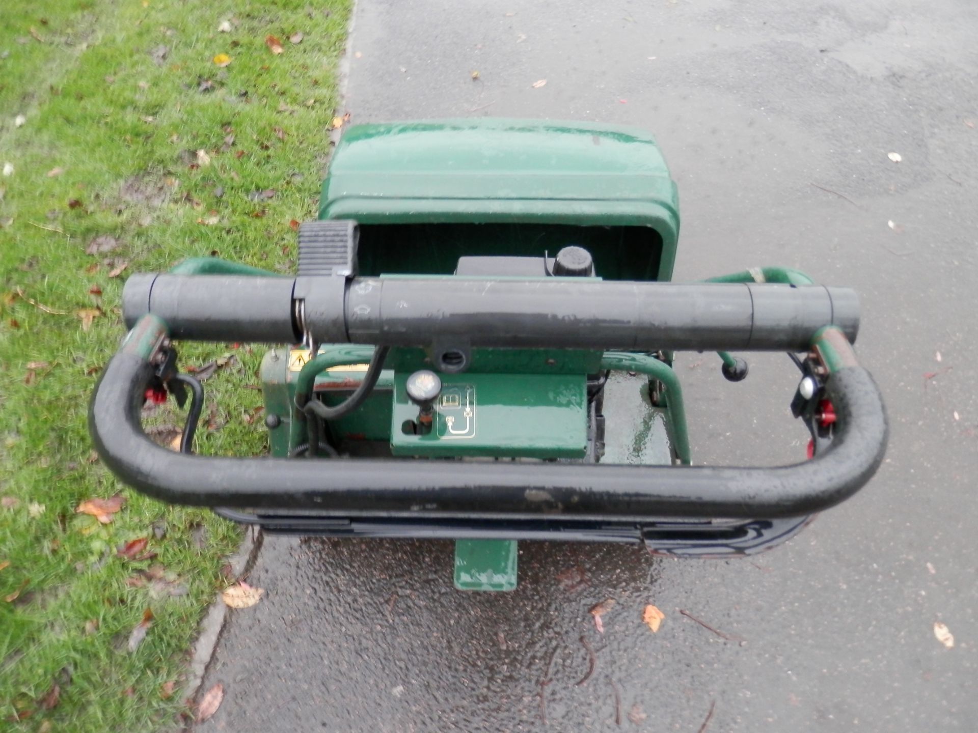 ATCO ROYALE B24E SELF PROPELLED PETROL MOWER. GOOD WORKING ORDER. - Image 6 of 8