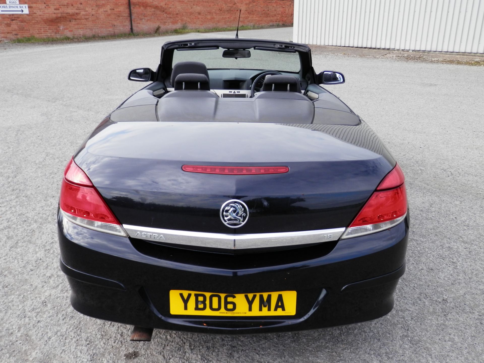 2006/06 VAUXHALL 1.8 SPORT TWINTOP, HARDTOP FOLDING CONVERTIBLE, 5 SPEED MANUAL, PETROL, MOT 05/2017 - Bild 10 aus 27