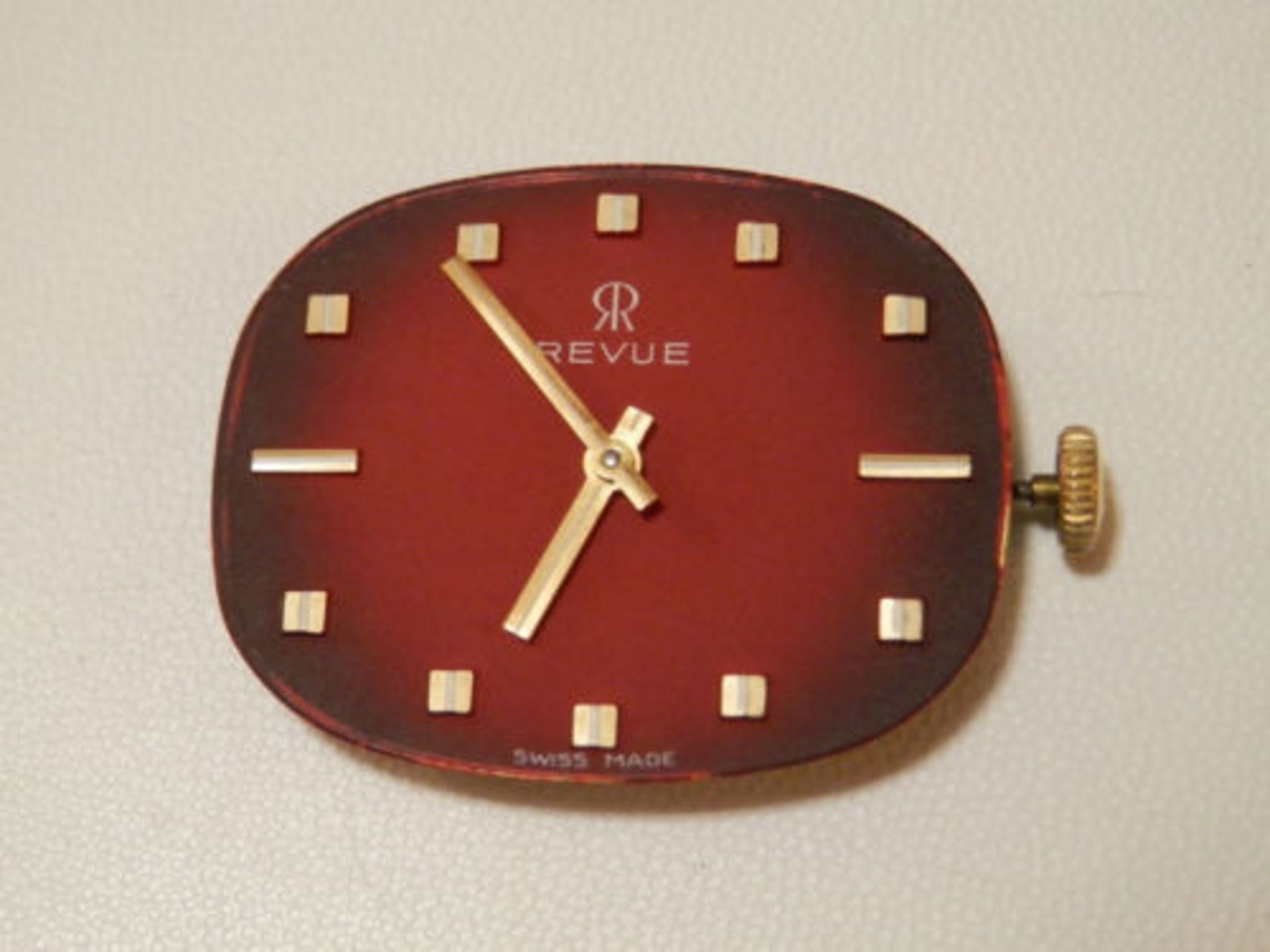 RRP £200+ RARE WORKING 1960S REVUE THOMMEN SWISS 17 JEWEL HAND WIND WATCH, CHERRY DIAL. - Image 8 of 12