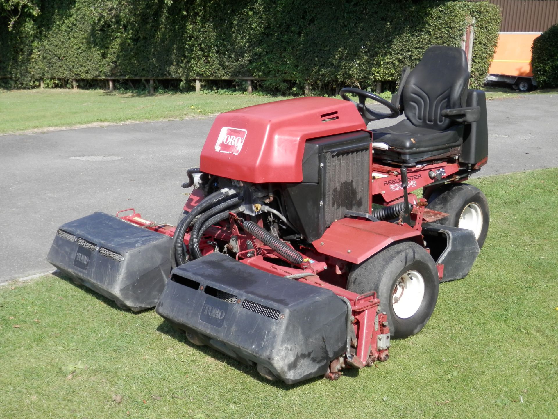 1998 TORO 2300-D REELMASTER 3 WHEEL DRIVE WIDE CUT DIESEL RIDE ON MOWER.