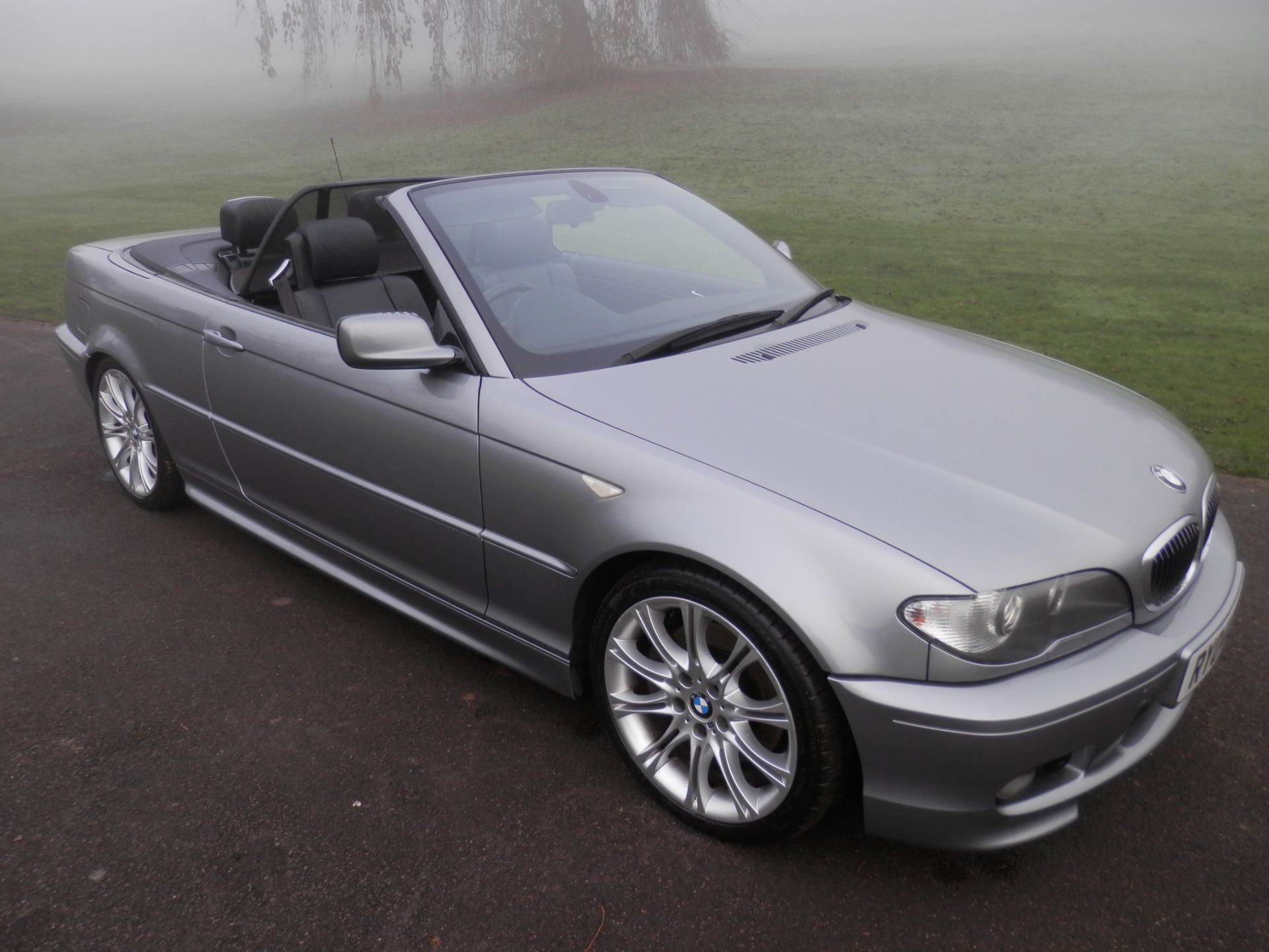 2004/04 BMW 330 CI M-SPORT COUPE SPORTS AUTO CONVERTIBLE, SILVER WITH BLACK LEATHER, ONLY 69K MILES. - Image 2 of 21