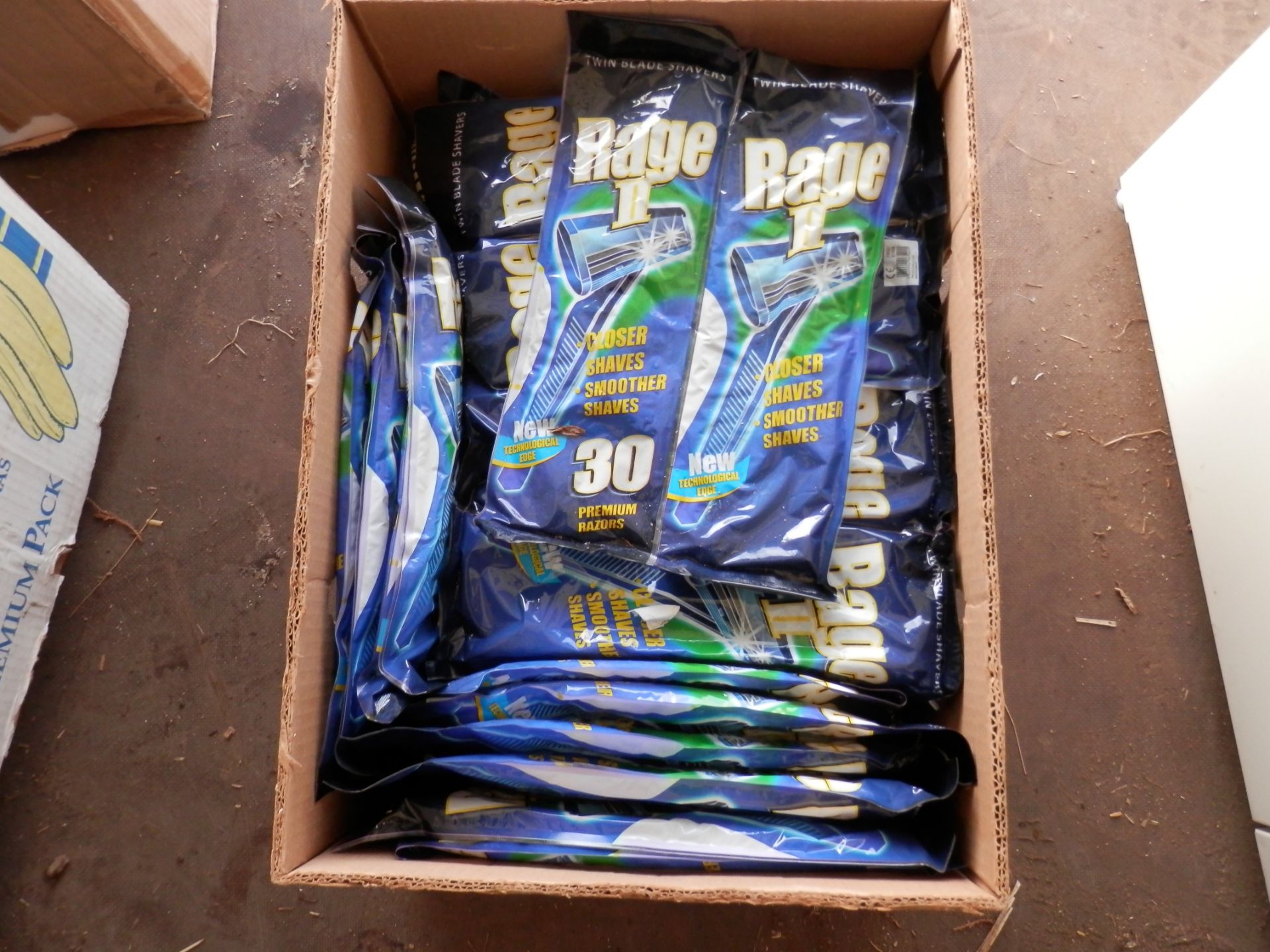 BOX OF NEW PACKAGED DISPOSABLE RAZORS. APPROX 120 PACKS OF 30 X RAZORS. - Image 2 of 3