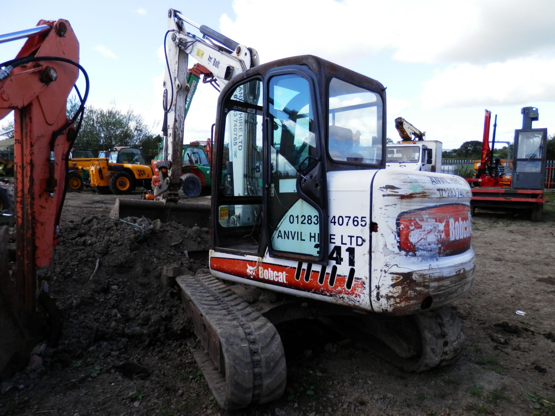 2005 5 TONNE BOBCAT TRACKED DIGGER, 5750 HOURS, KEYCODE START. 2 X BUCKETS. - Image 4 of 8