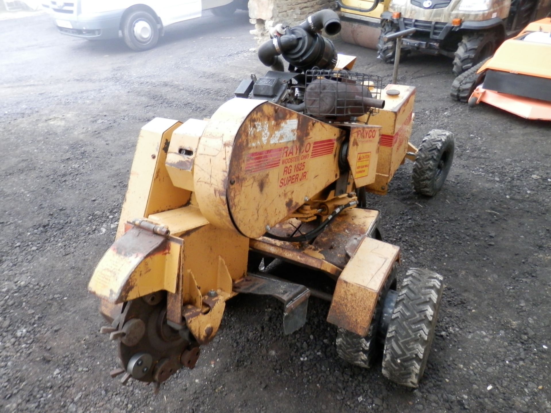 WORKING RAYCO RG1625 SUPER JUNIOR AMERICAN MADE STUMP GRINDER. WILL CHEW THROUGH JUST ABOUT ANYTHING - Image 8 of 10