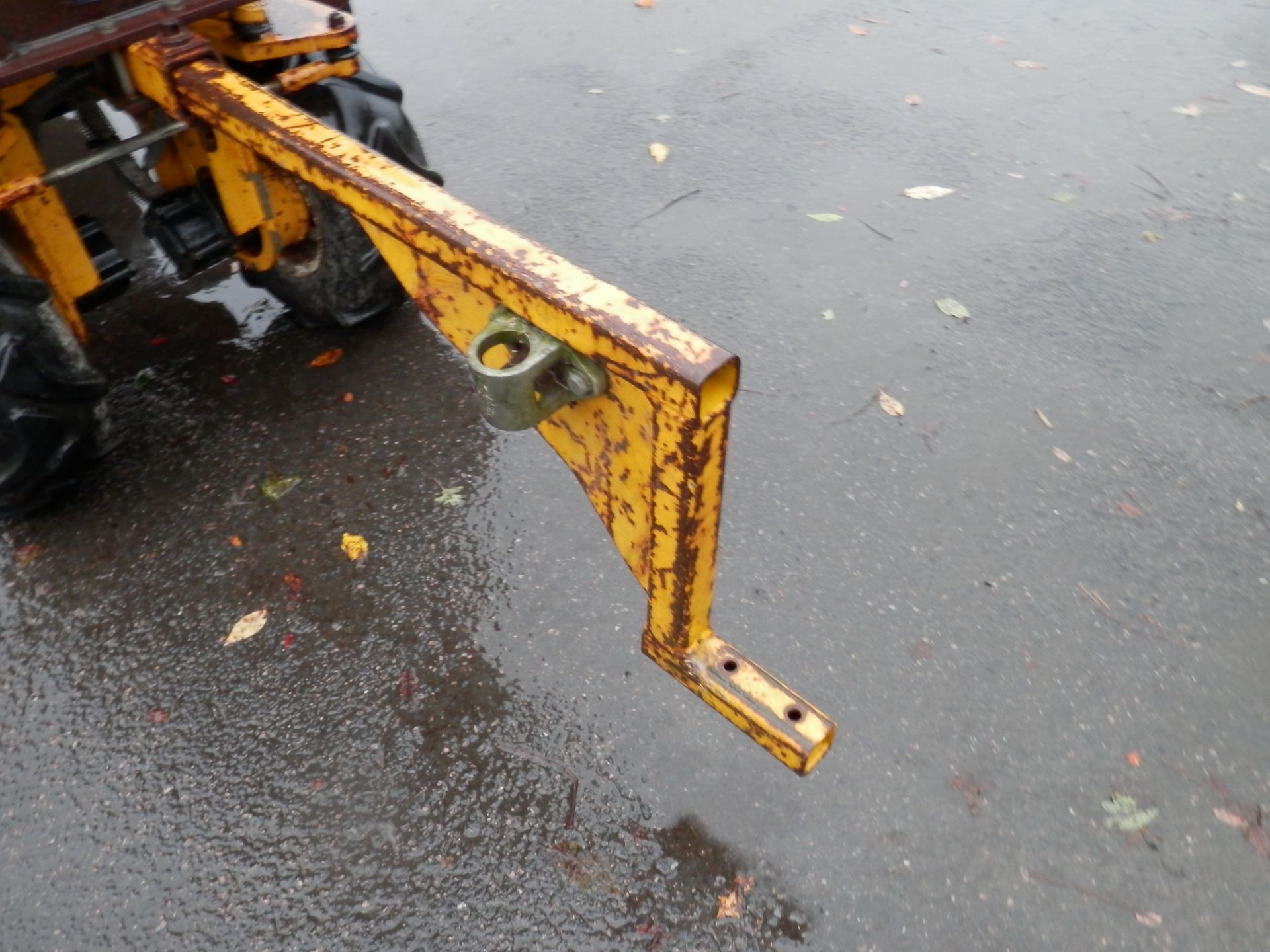 ALL WORKING ROUGHNECK 750 KG HIGH LIFT DUMPER ON ITS OWN TRAILER. EASY TO HITCH. - Image 6 of 18