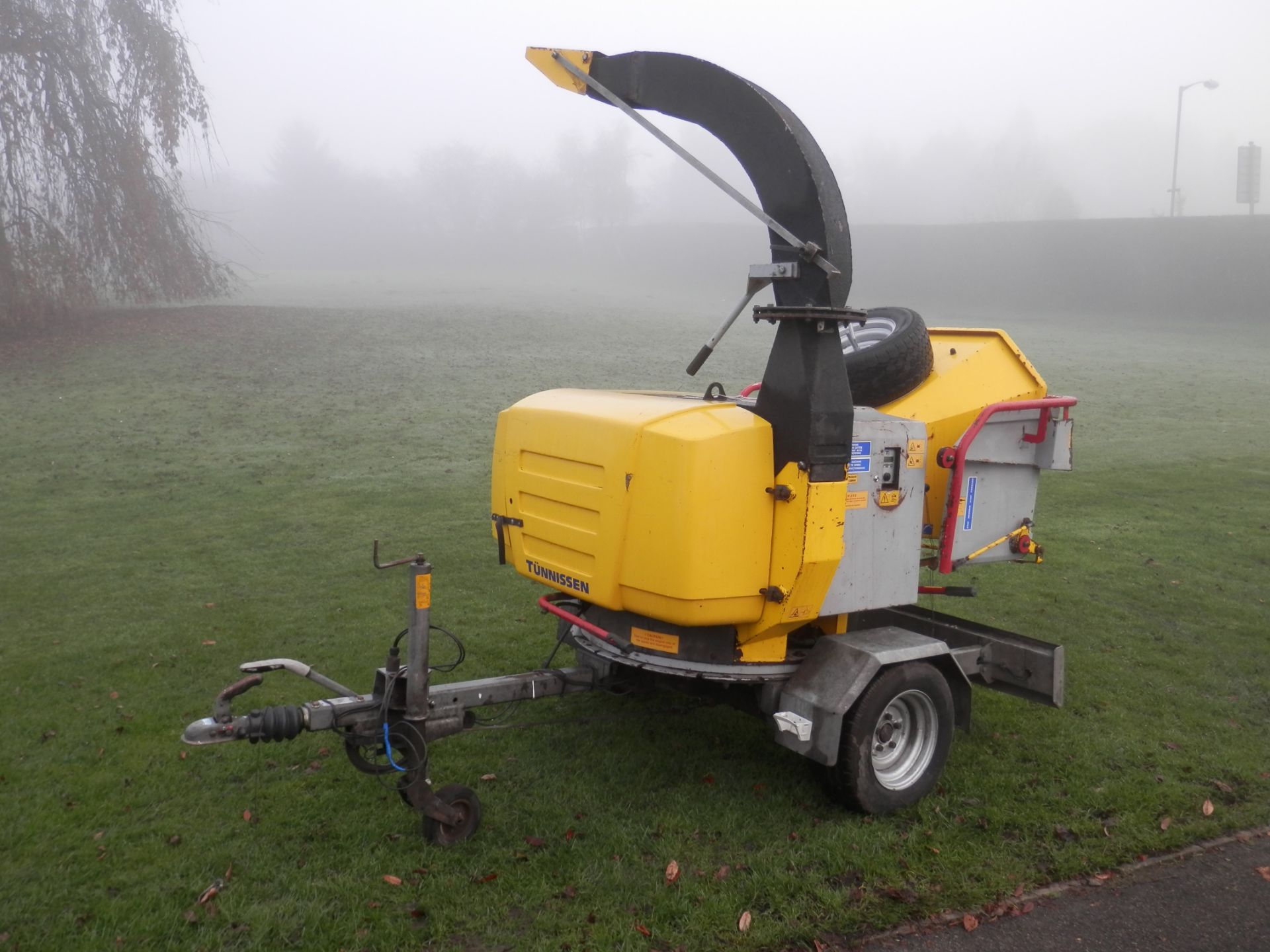 2009 TUNNISSEN LOMBARDINI ENGINED SWIVEL CHIPPER, WORKING FINE.