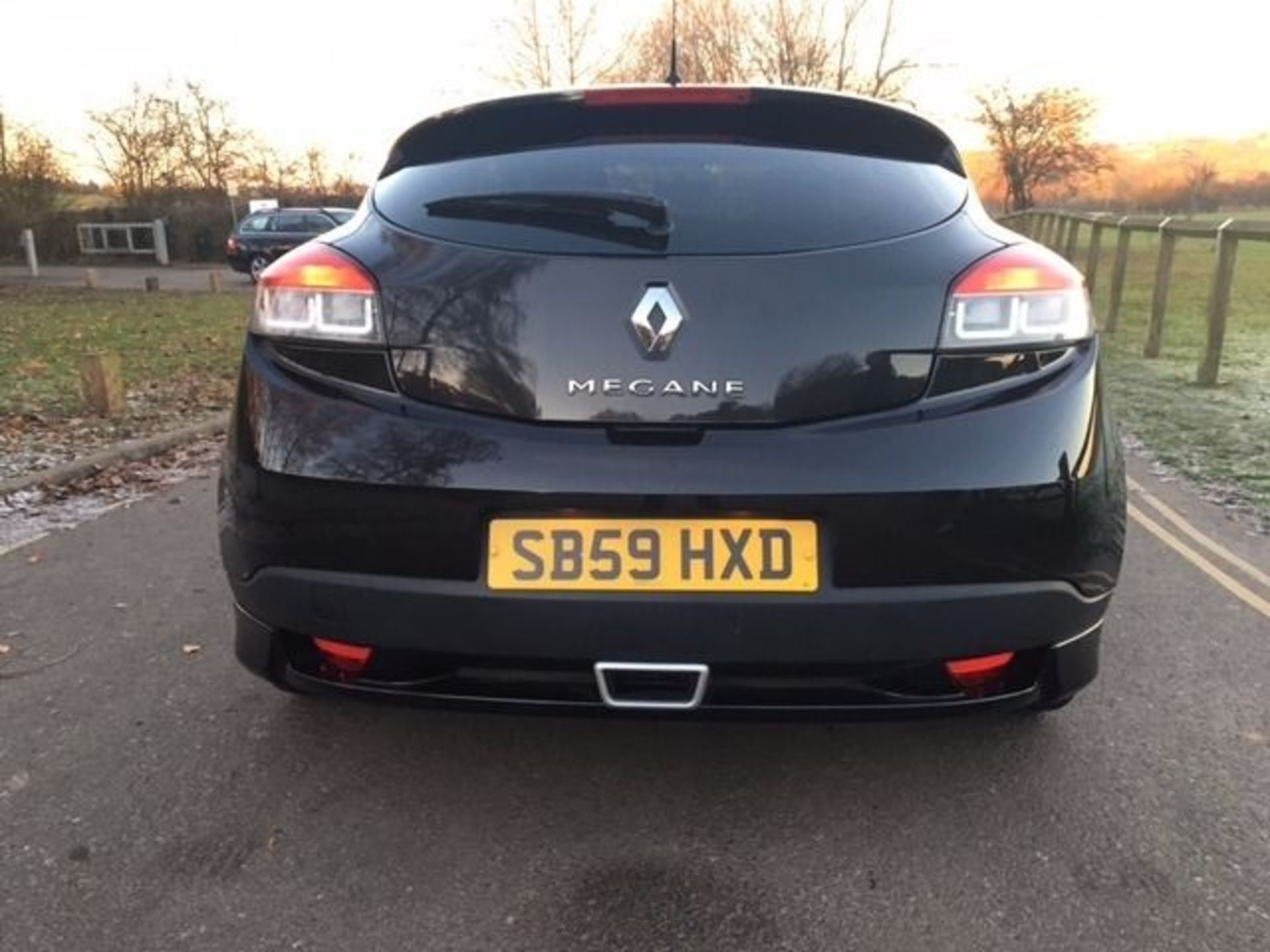 2009 RENAULT MEGANE 1.6 EXPRESSION VVT 110 BHP WITH RS BODY STYLING KIT. 55K MILES 12 MONTHS MOT. - Image 3 of 9