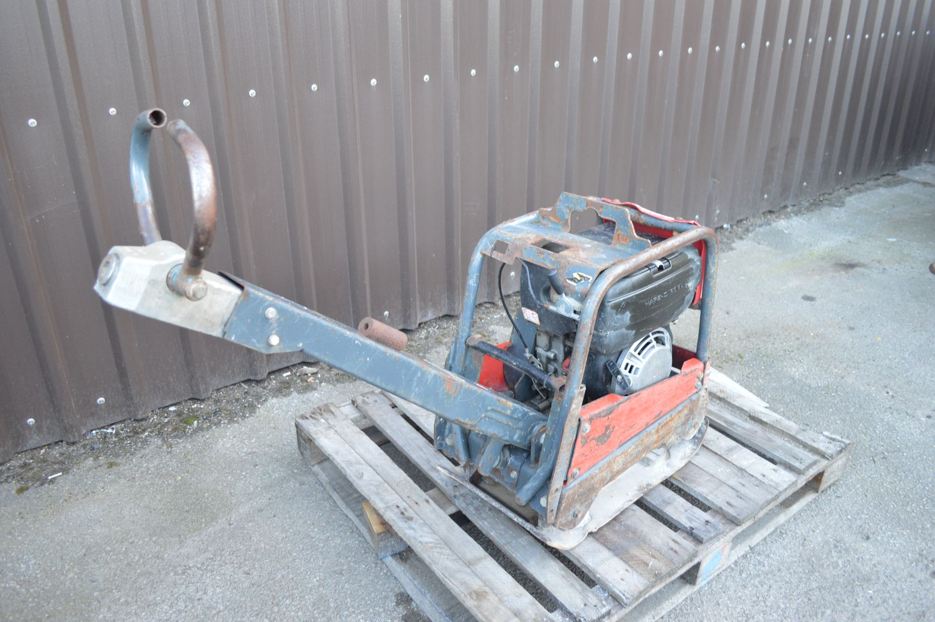 2008 BELLE REVERSIBLE DIESEL WACKER PLATE *NO VAT* - Image 5 of 8